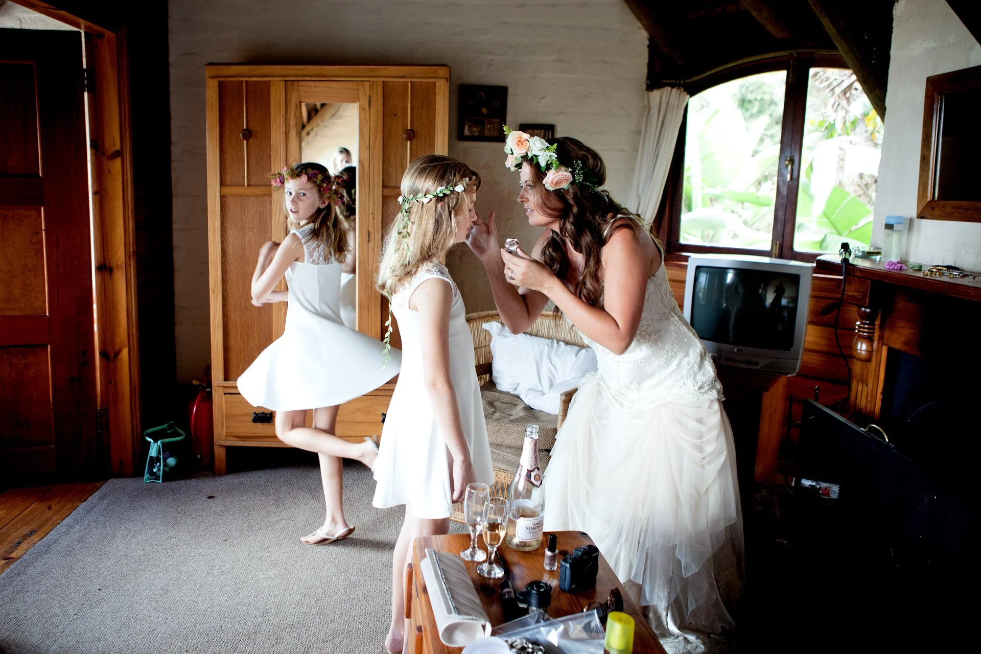 documentary style wedding photographer based in South Devon