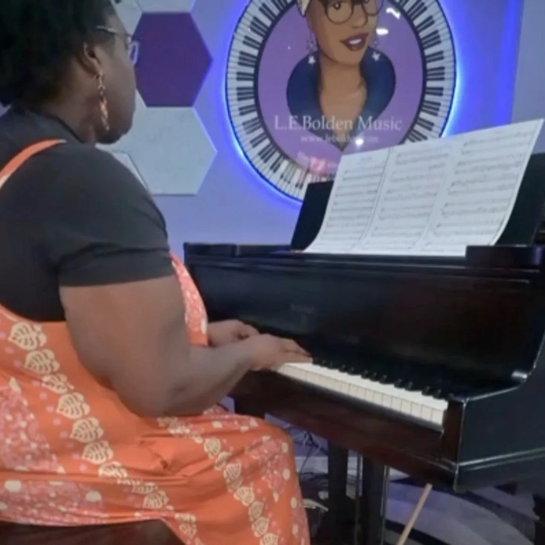 Can you name all five of the familiar tunes that I Halloweenified? This silly little piece was so much fun to write! Happy Haunting! 
#MakeMusicHappen #OttawaComposers #OttawaPianoLessons #Halloween