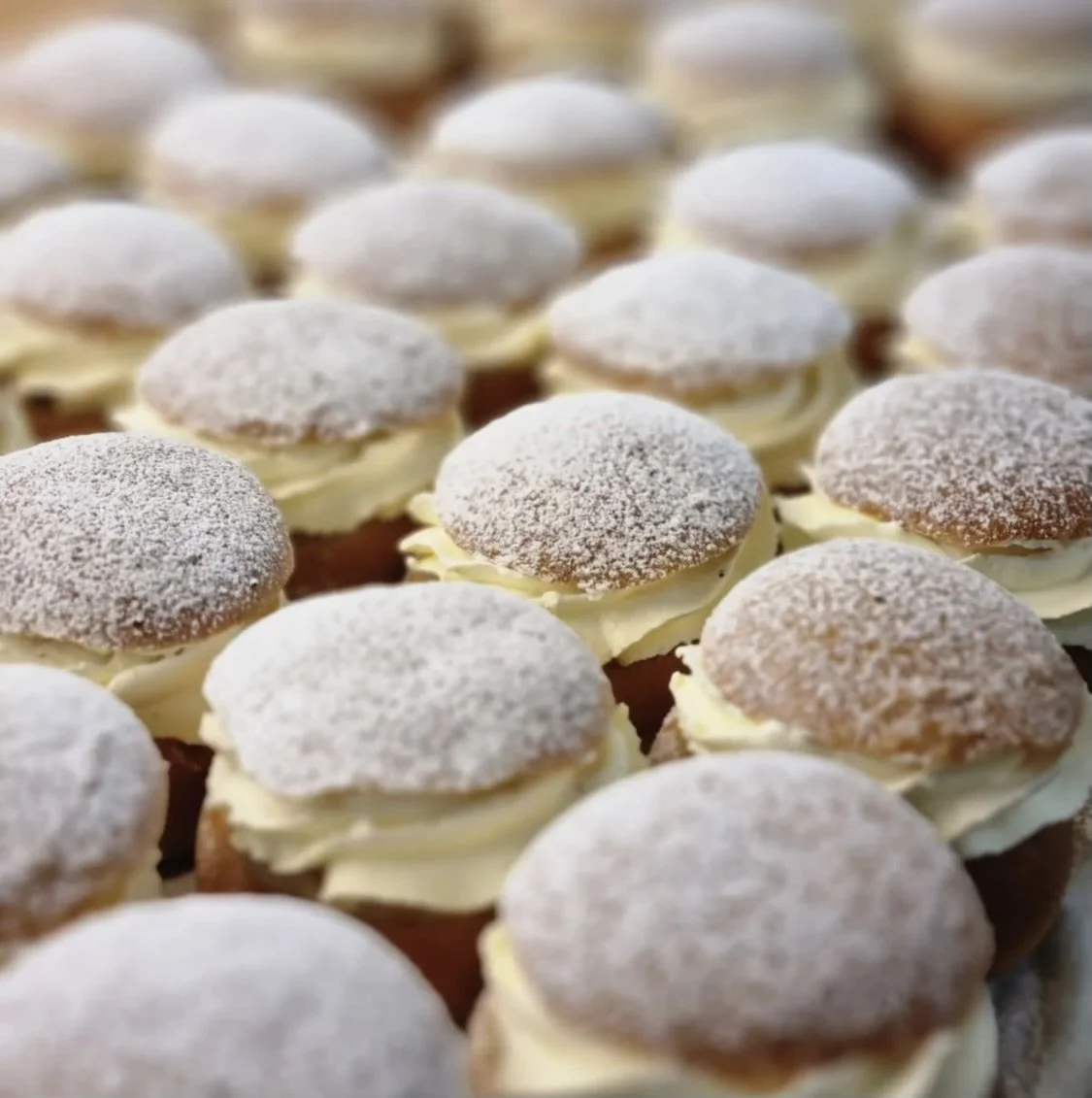 SEMLOR I SLOTTSMÖLLANS MATBAR