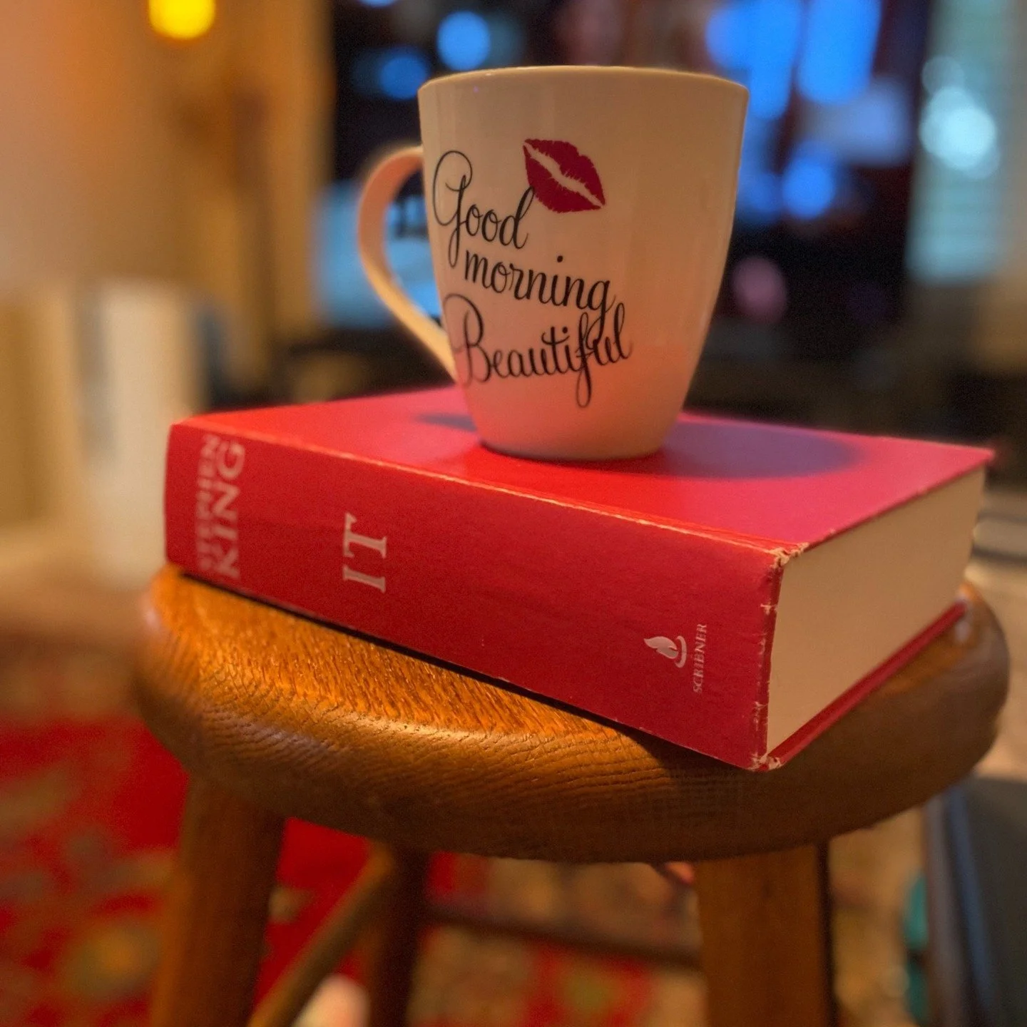 📚 What is a hobby or passion of yours that adds to what makes you you?

☕ In the last few years, I've begun to pick up fiction books again. As a child, I was an avid reader, but as college, adulthood + life began to happen, reading didn't happen as 