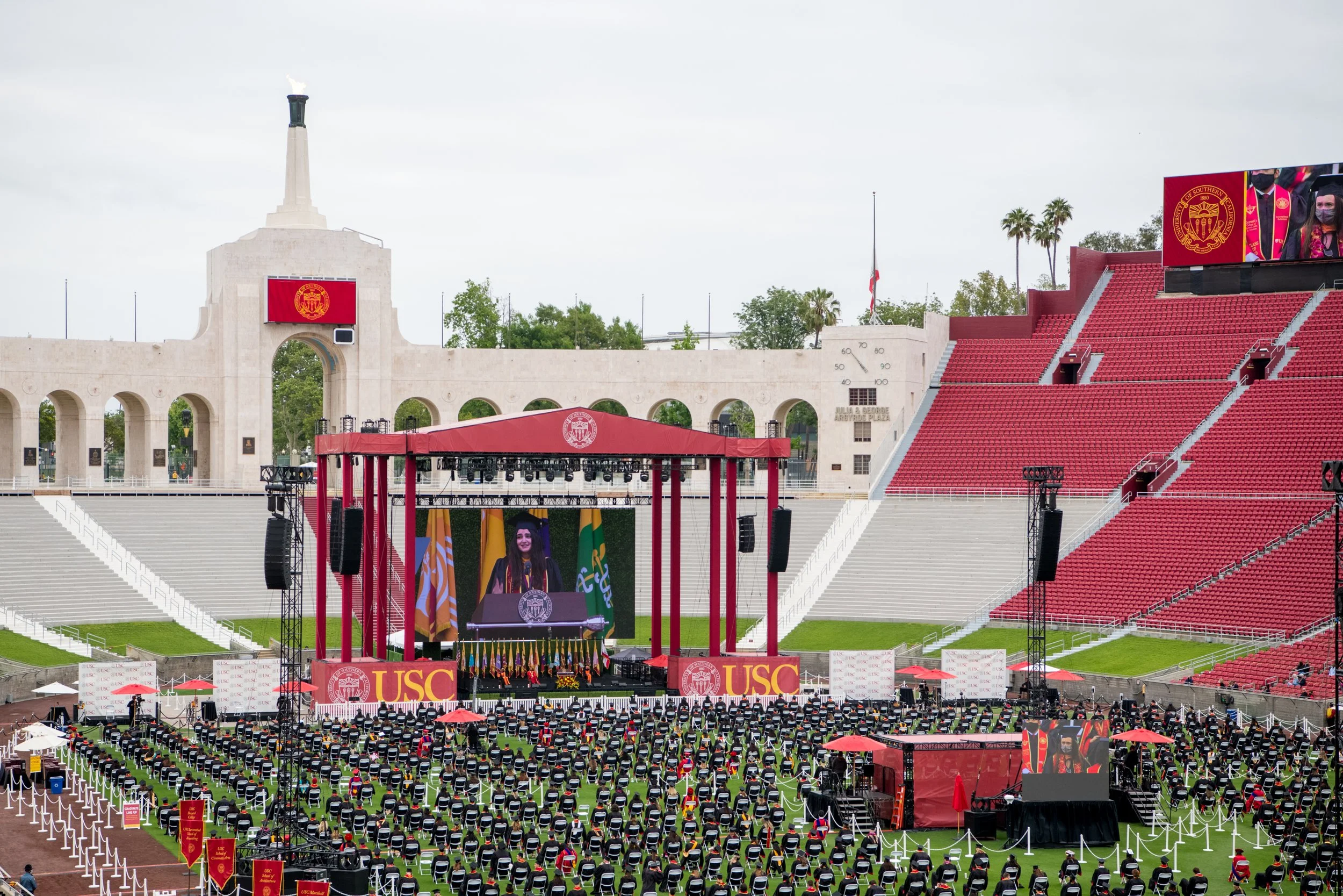 USC_UCOM_138th_Dornsife_Commencement_20210515_028.jpg
