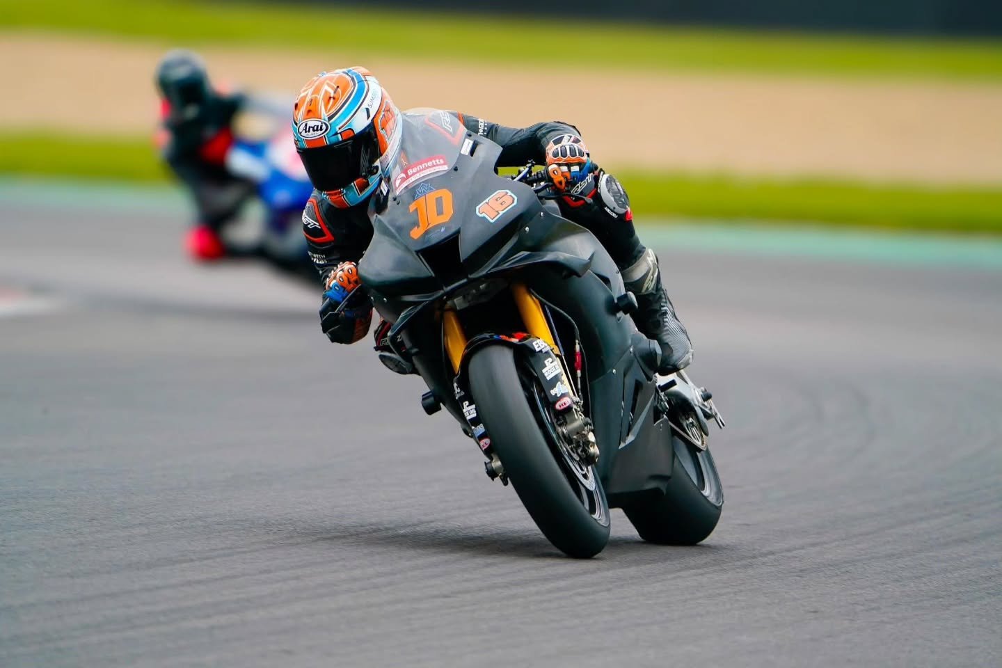 Arai RX-7V FIM Racing 2 - Jamie Davis 2025

This is a huge step for this little Instagram page. Jamie Davis becomes the first pro rider to have helmets designed and painted by me. 

#helmetdesign #liverydesign #whyarai
