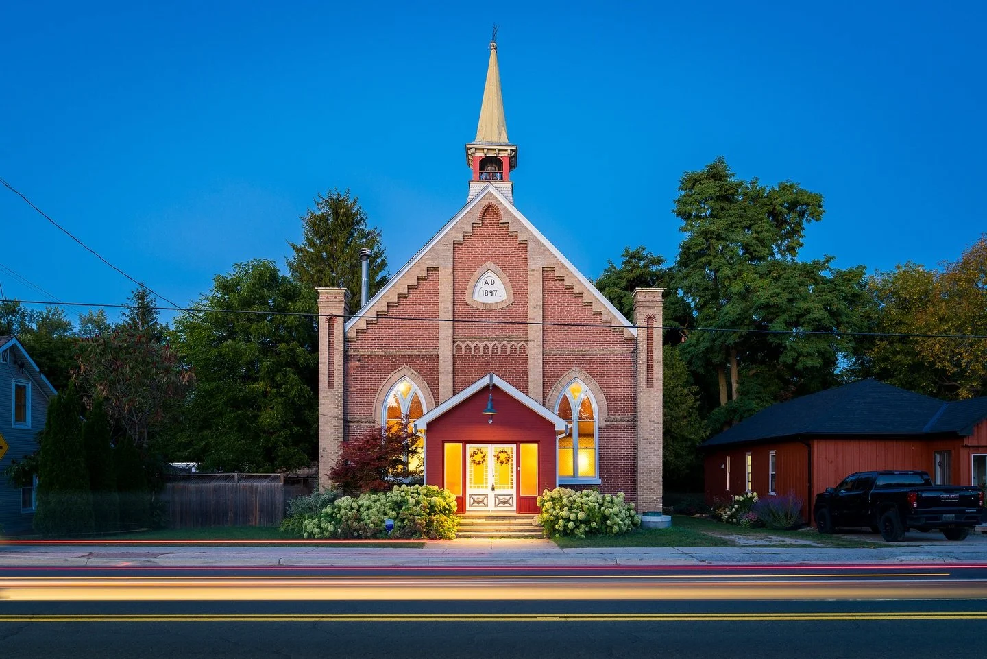 A church that was renovated into a family home, chalet, or investment property. Located in Nottawa, Ontario. 
Realtor: @kwcollaborative 
Staging: @loripedersenhome 
Aerials: @jytmedia.ca 

#ontariorealestate #nottawa