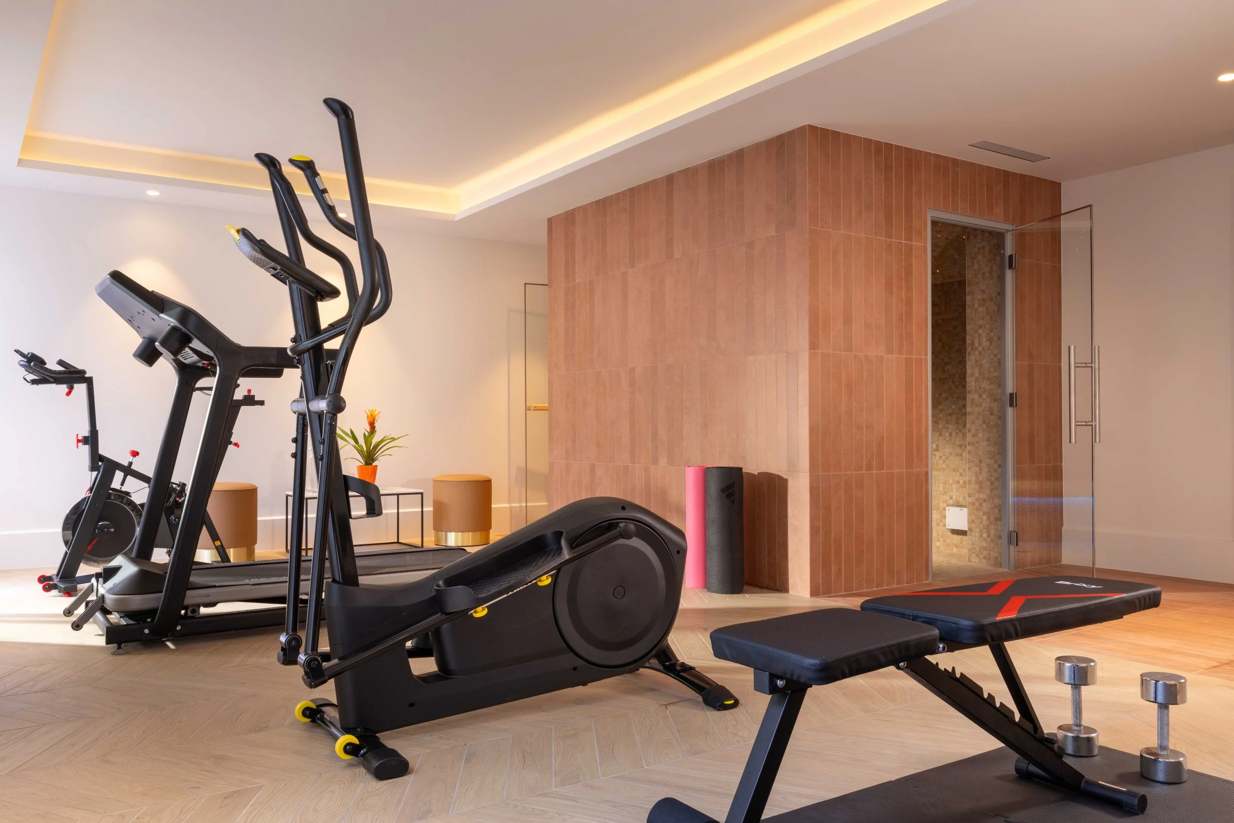 _G7A5023 hotel the augustin bd.jpg