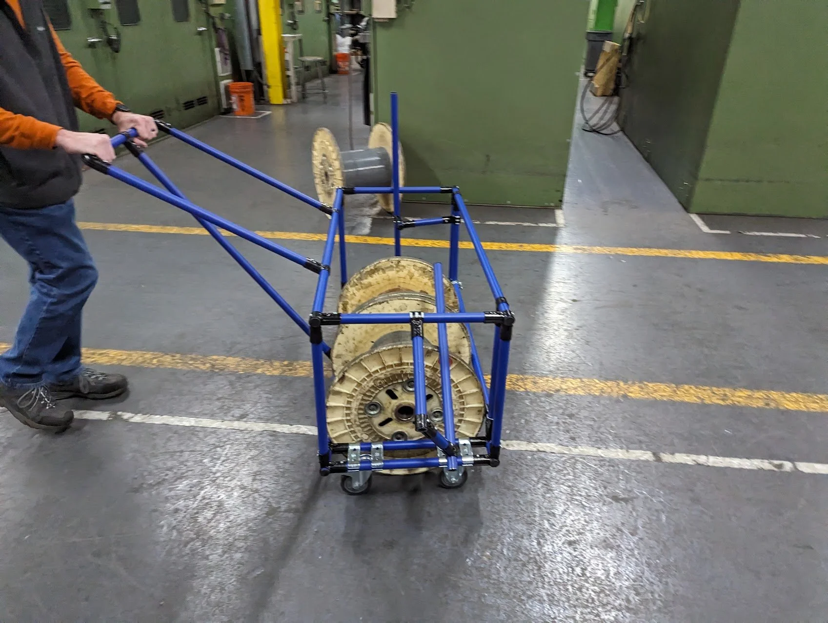 reel cart.jpg