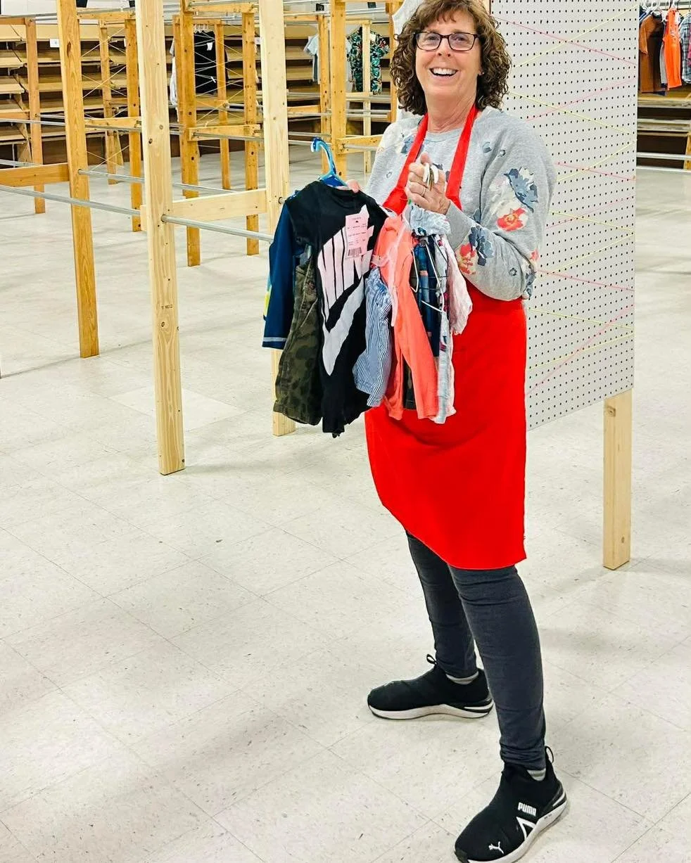 Behind the scenes in Swansboro!!! 🚛We are gonna FILL THIS SPACE TO THE BRIM!!!!

April 8-12 🏢 Swansboro Rotary Civic Center
 💖 The SECRET to shopping 💕HUNDREDS of families all at once!!

-------------------------

 Benefit tickets going fast 👇
(