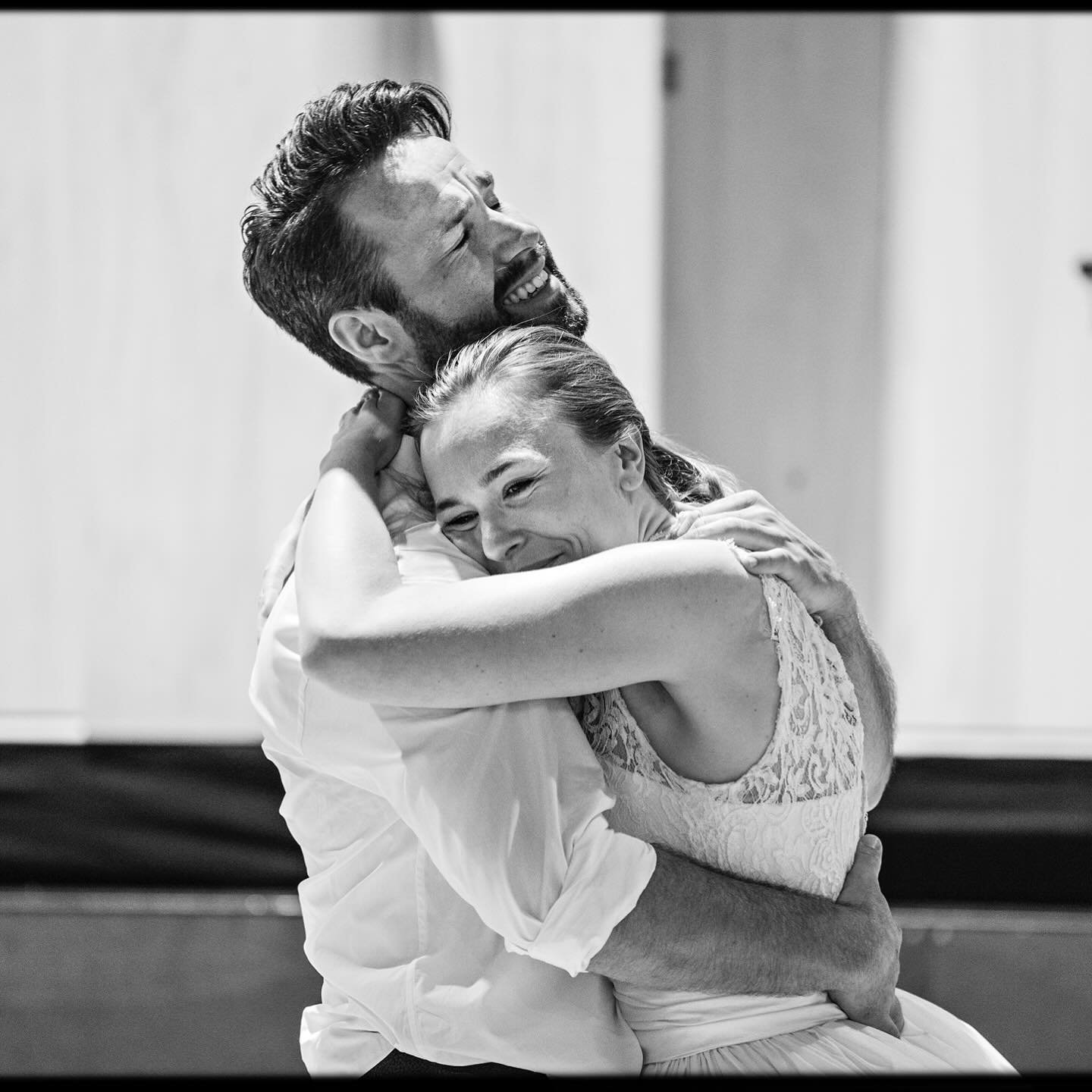 Rehearsals for Julien in Charpentier&rsquo;s &ldquo;Louise&rdquo; - new production by Christophe Loy, conducted by @giacomosagripanticonductor @festivalaix 

Louise: @elsa.dreisig 

📸: @jeanlouis.fernandez/@festivalaix