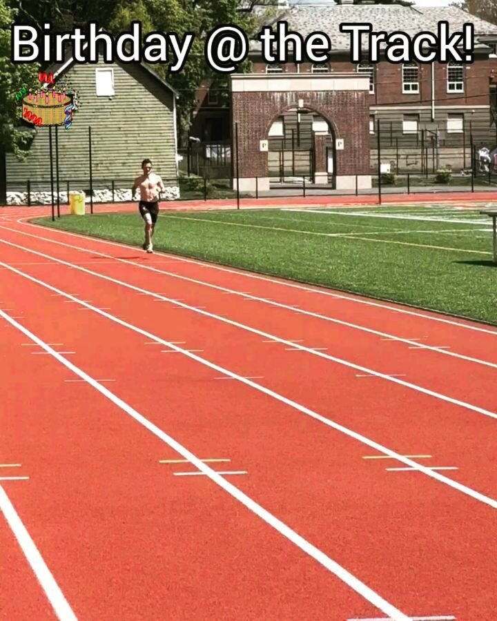Starting off the birthday right! 39x400M at the track, closing lap 39 with the fastest split @ 1:12. So 39 is clearly the fastest number.. Just life real life, right? 
..
Check out that #cheersquad though. How could I slow down next to that! 
..
..
#