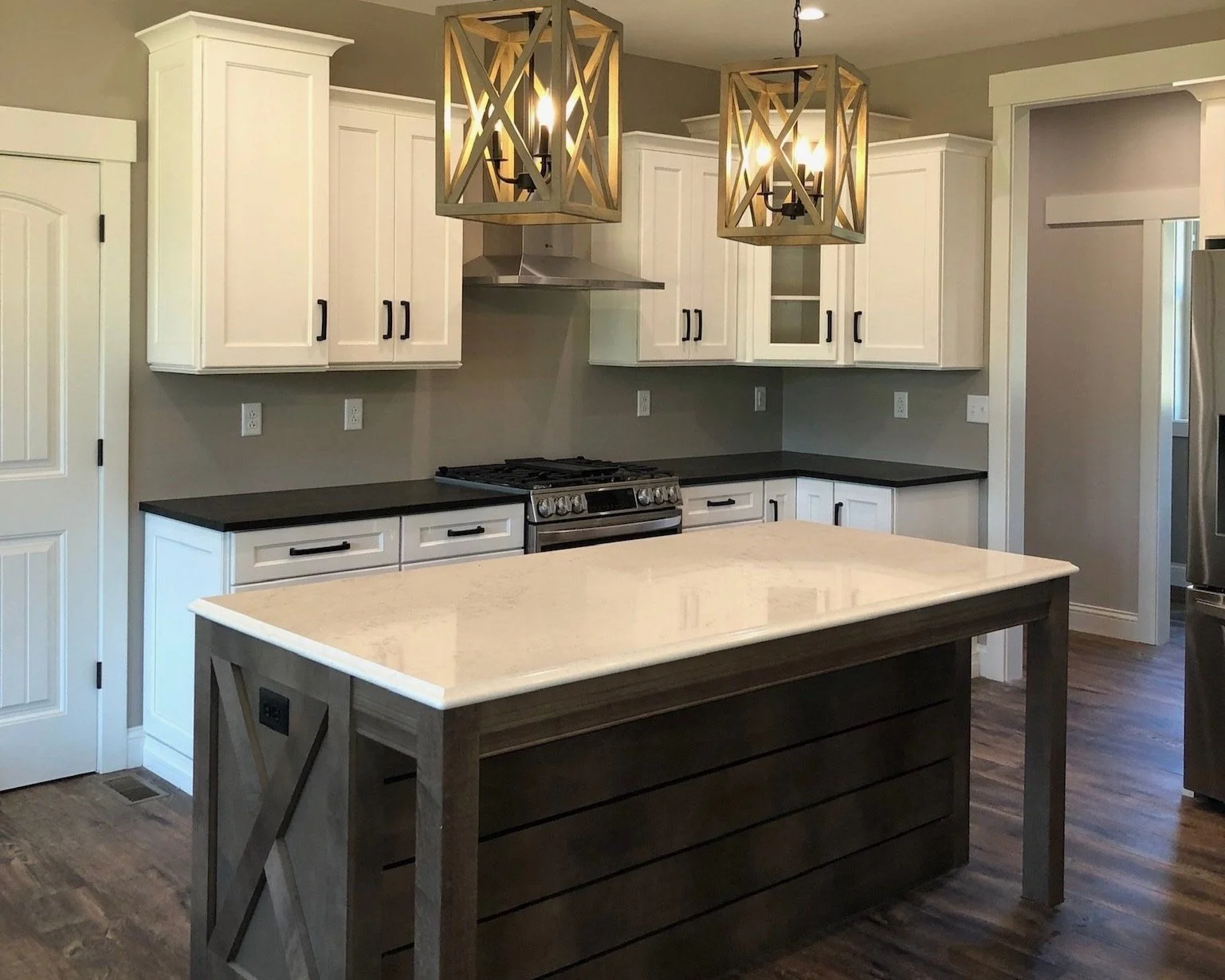 kitchen 2.jpg