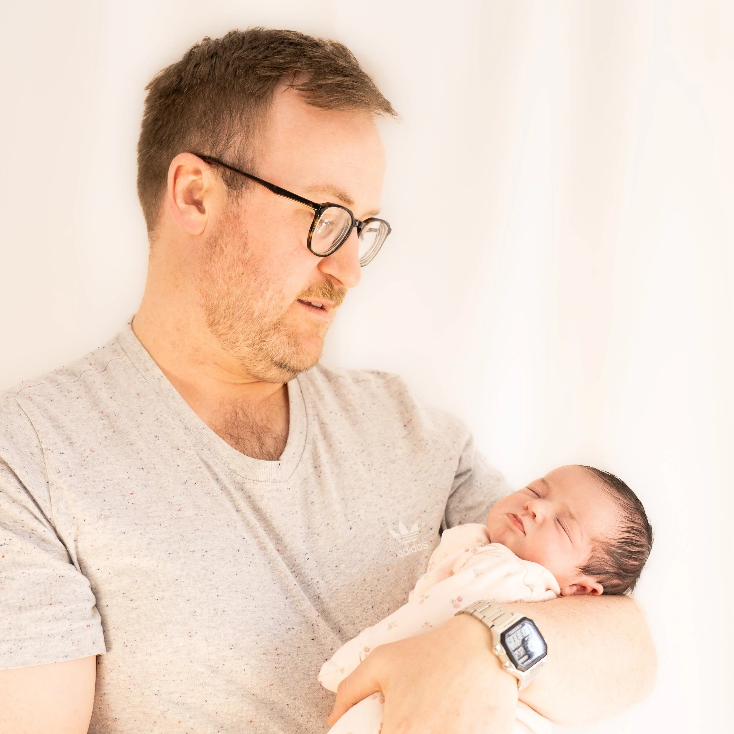 Newborn photos Wexford relaxed family moment