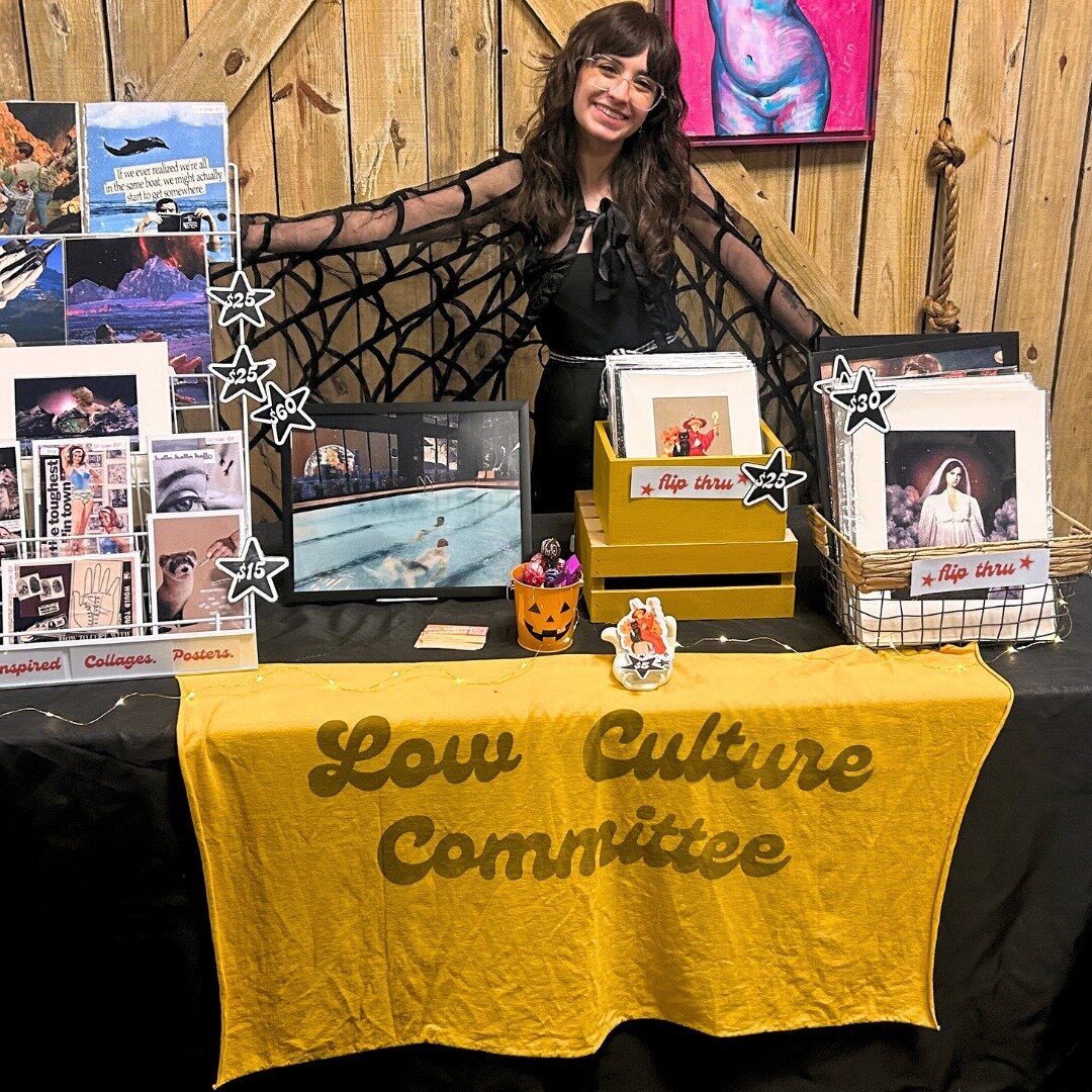 what a crazy spooky weekend for low culture committee 💛 🕷️ 

it started off with joining some witchy women outside of @nobaked hosted by @aurahausvintage where we had tarot reading by the lovely and intuitive @_rationalmystic and tooth gems by @bad