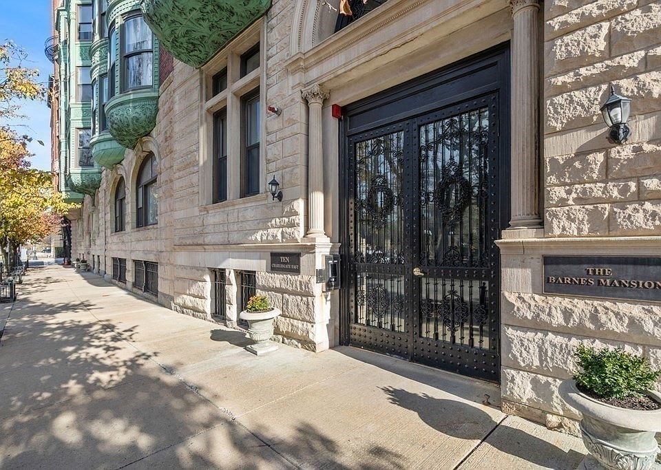 10 Charlesgate East #501, Back Bay