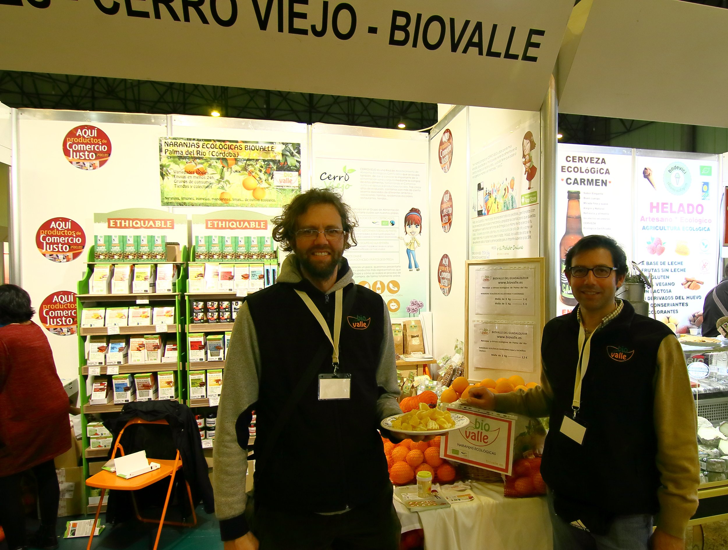 En biocultura sevilla. Cesar dcha-juan izq.JPG