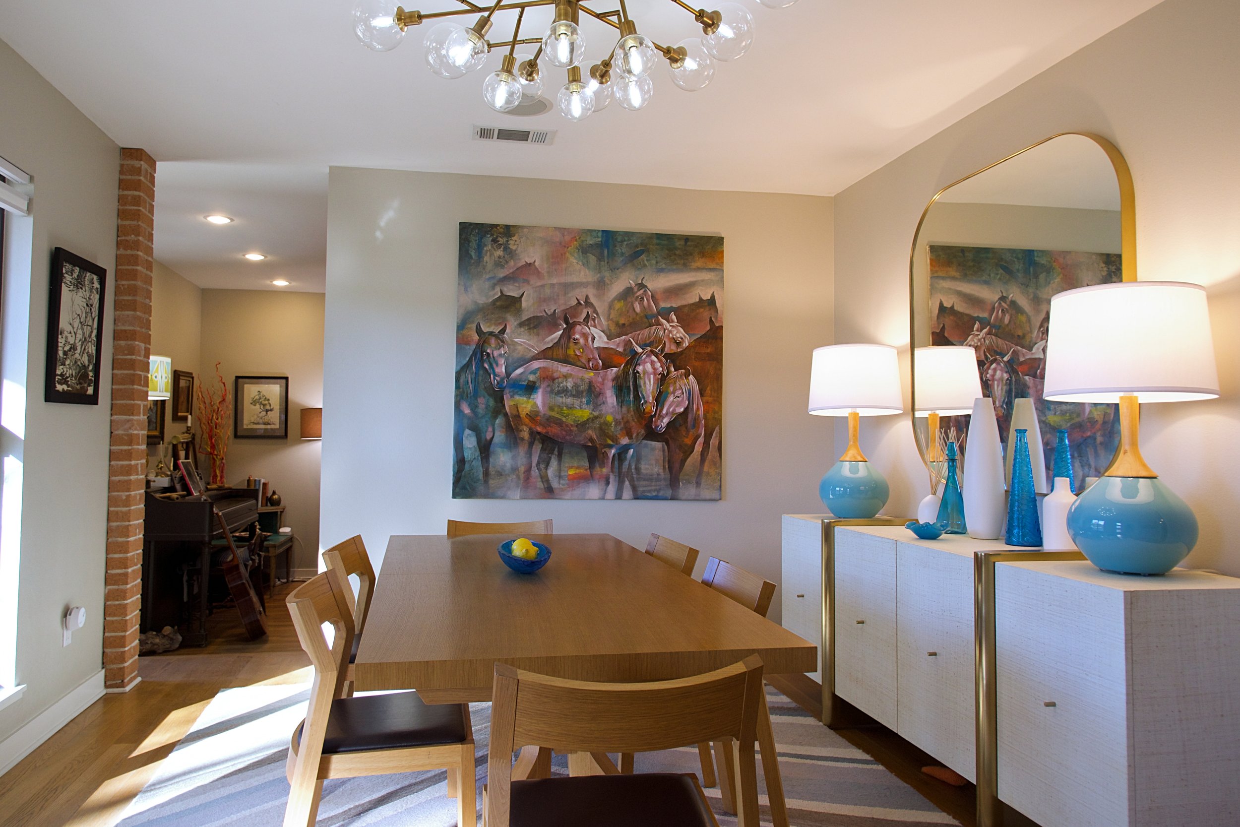 Dining Room Table Expands to Seat 8 Plus.