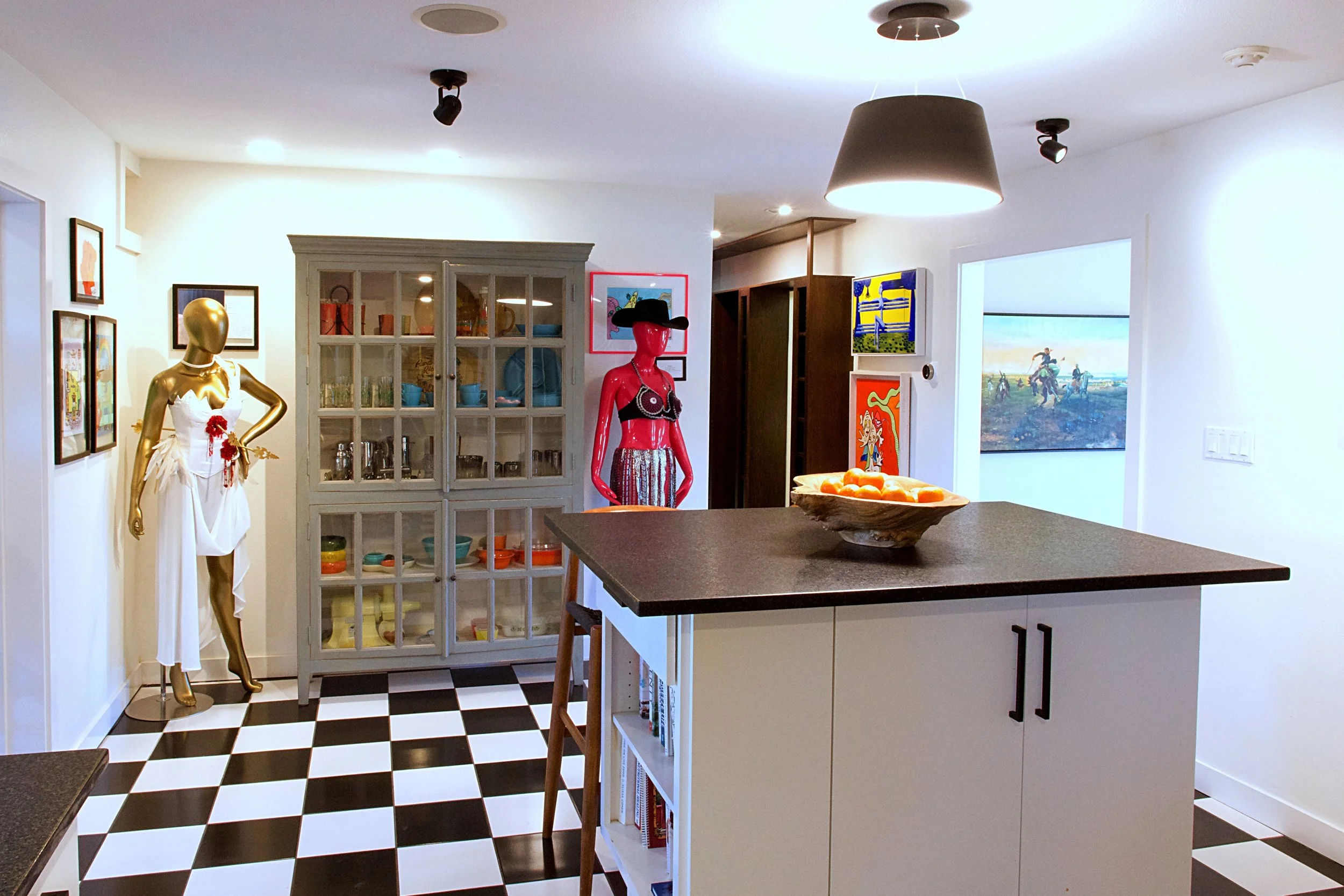 Kitchen Island with Seating for 4.