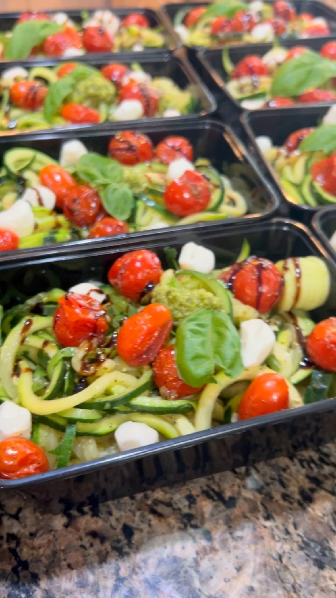 🍅 You gotta love TFP!
💚 Every meal is created with you in mind. Tanya uses fresh, in-season ingredients to craft balanced, flavorful dishes that make eating well effortless. Healthy never tasted this good!
🥑Don’t miss out. Order your meal