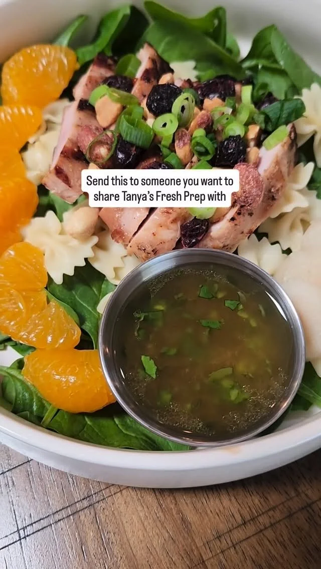 ❤️SEND THIS TO SOMEONE YOU WANT TO SHARE TANYA’S FRESH PREP WITH! 
🙌🏼Nothing better than sharing TFP with a friend. Fresh is best. Head to Tanyasfreshprep.com to check us. Join the email list to stay updated on all things Tanya’s Fresh