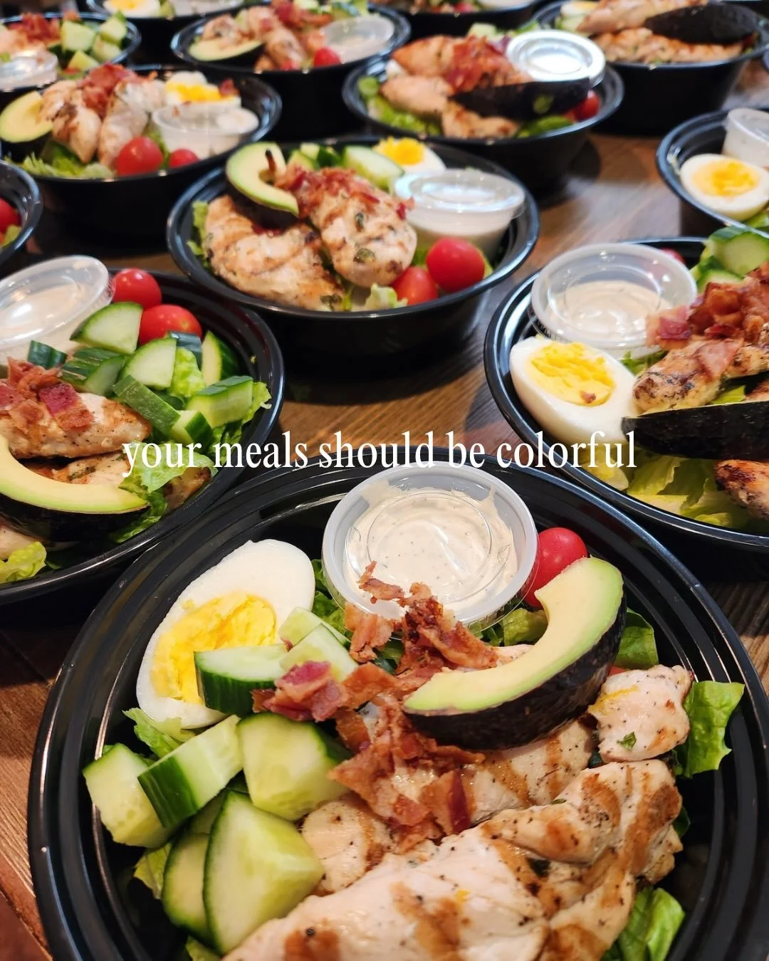It&rsquo;s easy to love your meals when they look this good😍🍅🥑

Sunday was for cooking. This week is for eating well.
Every TFP meal is packed with fresh ingredients, real flavor, and zero boring beige food. Healthy meal prep that actually looks l