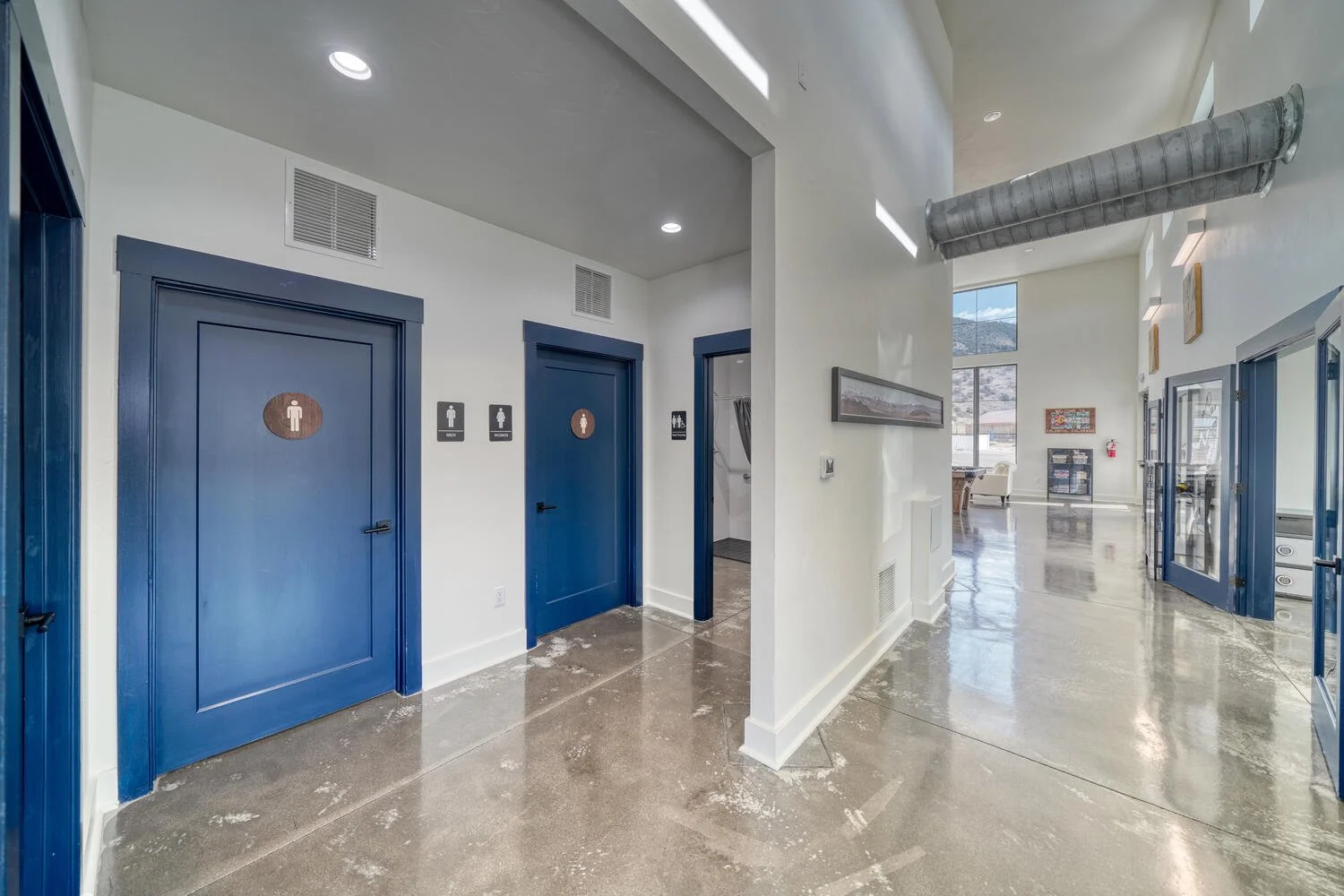 Restrooms-061-045-1500x1000.jpg