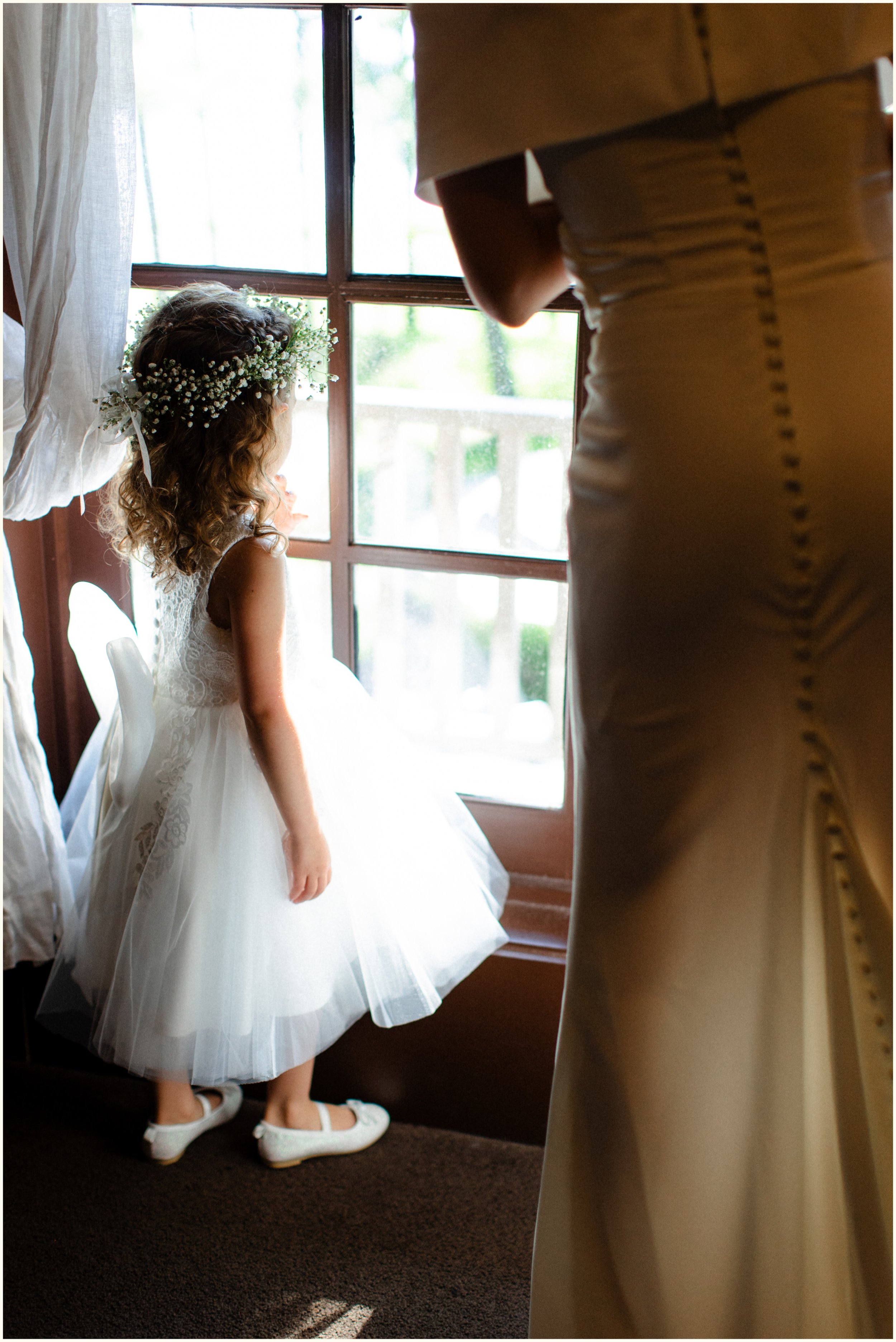 candid getting ready wedding photos
