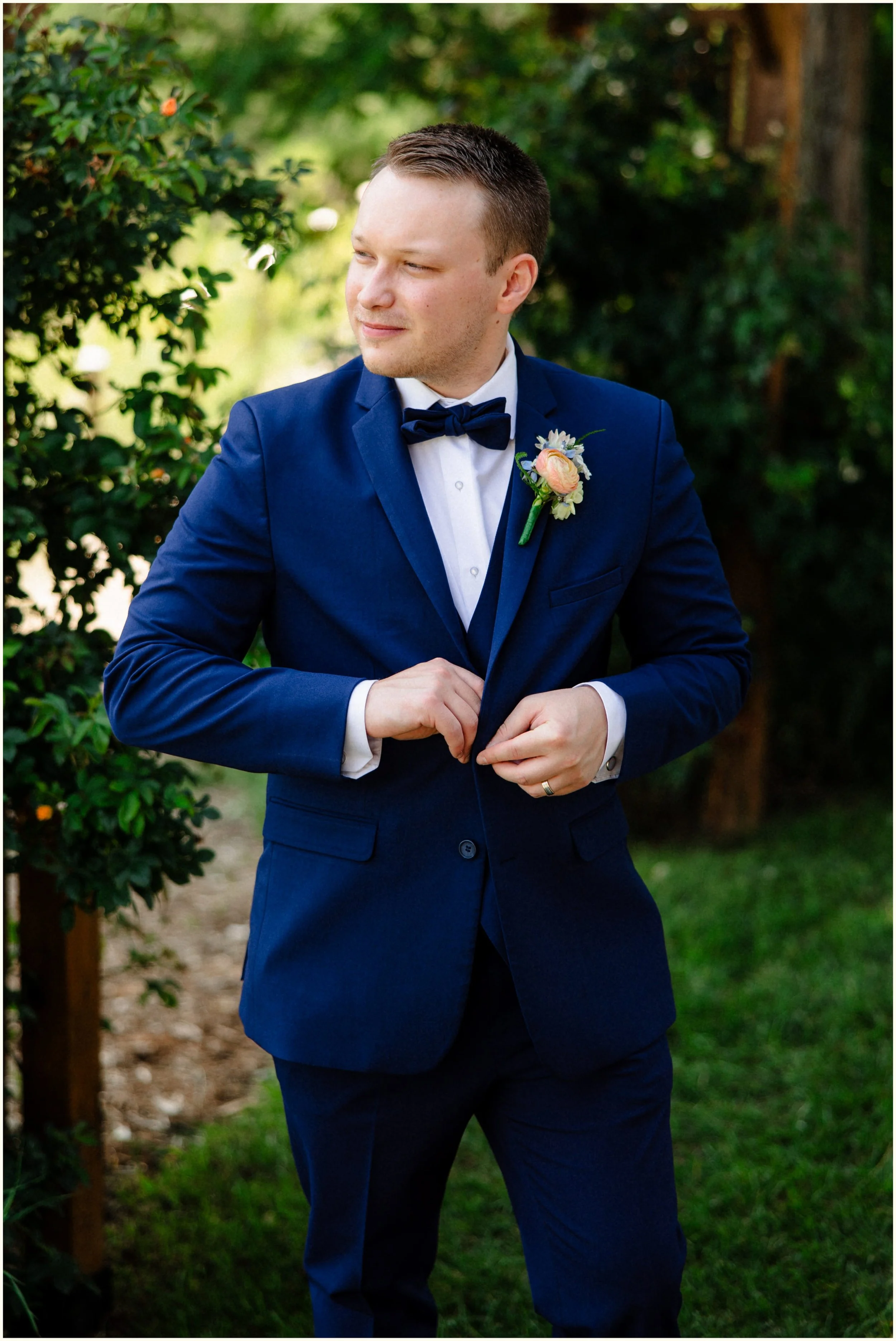 artistic wedding portraits