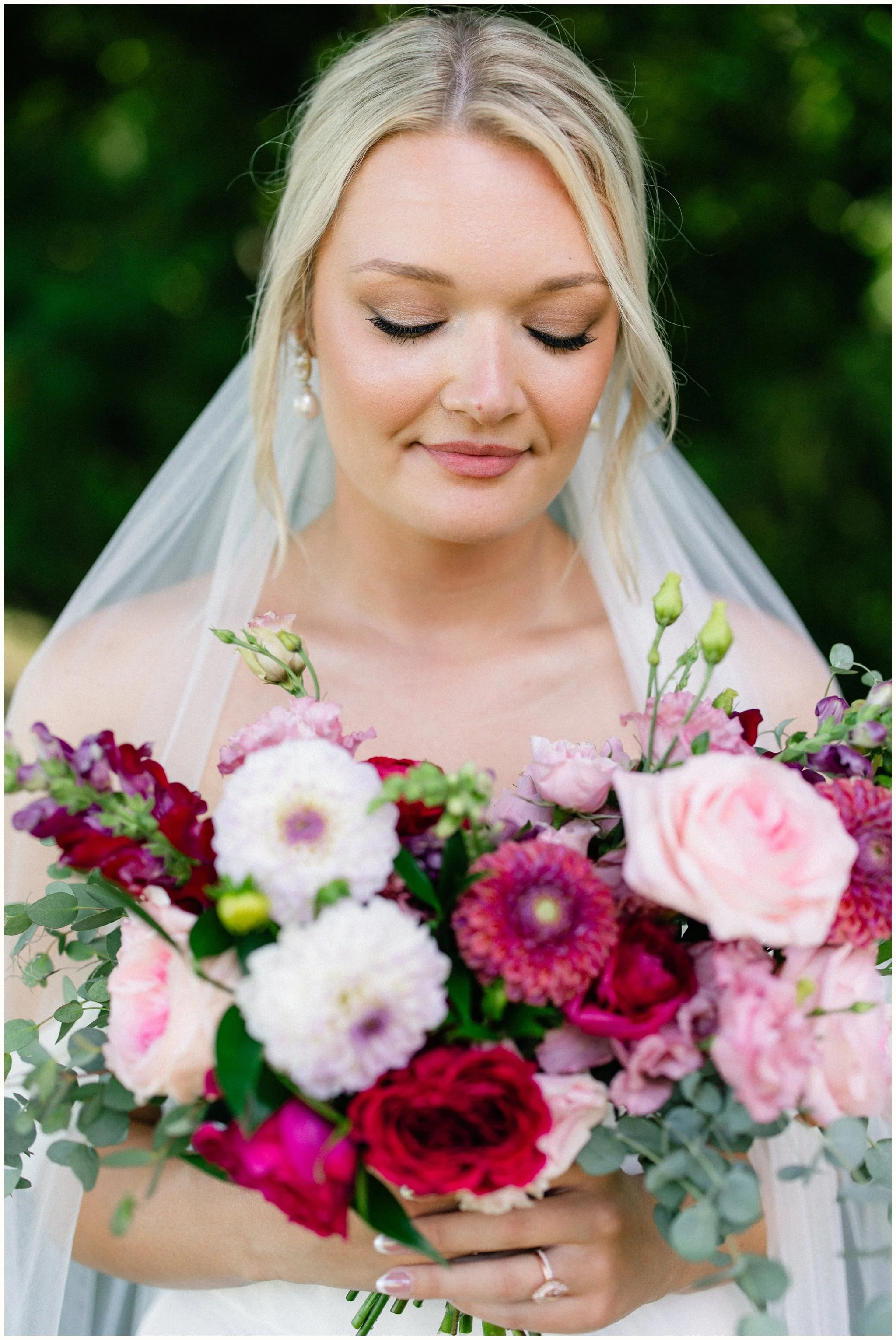 romantic wedding photographer 