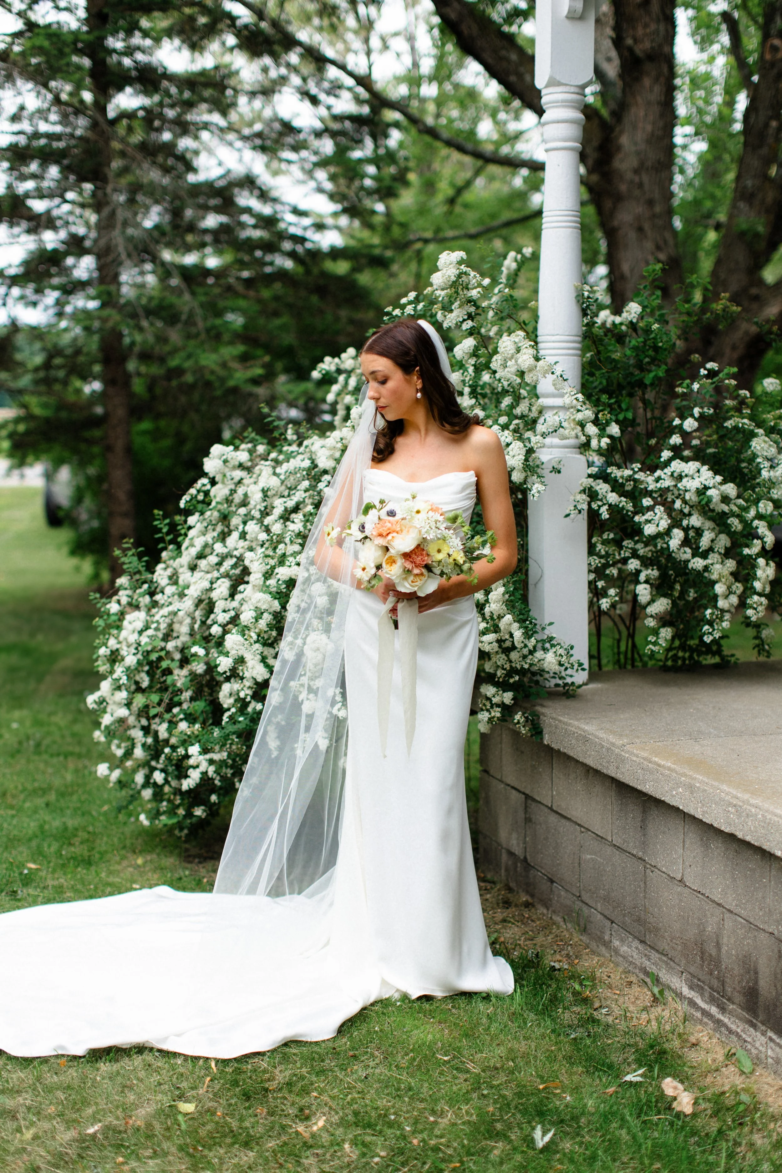 romantic bridal portraits