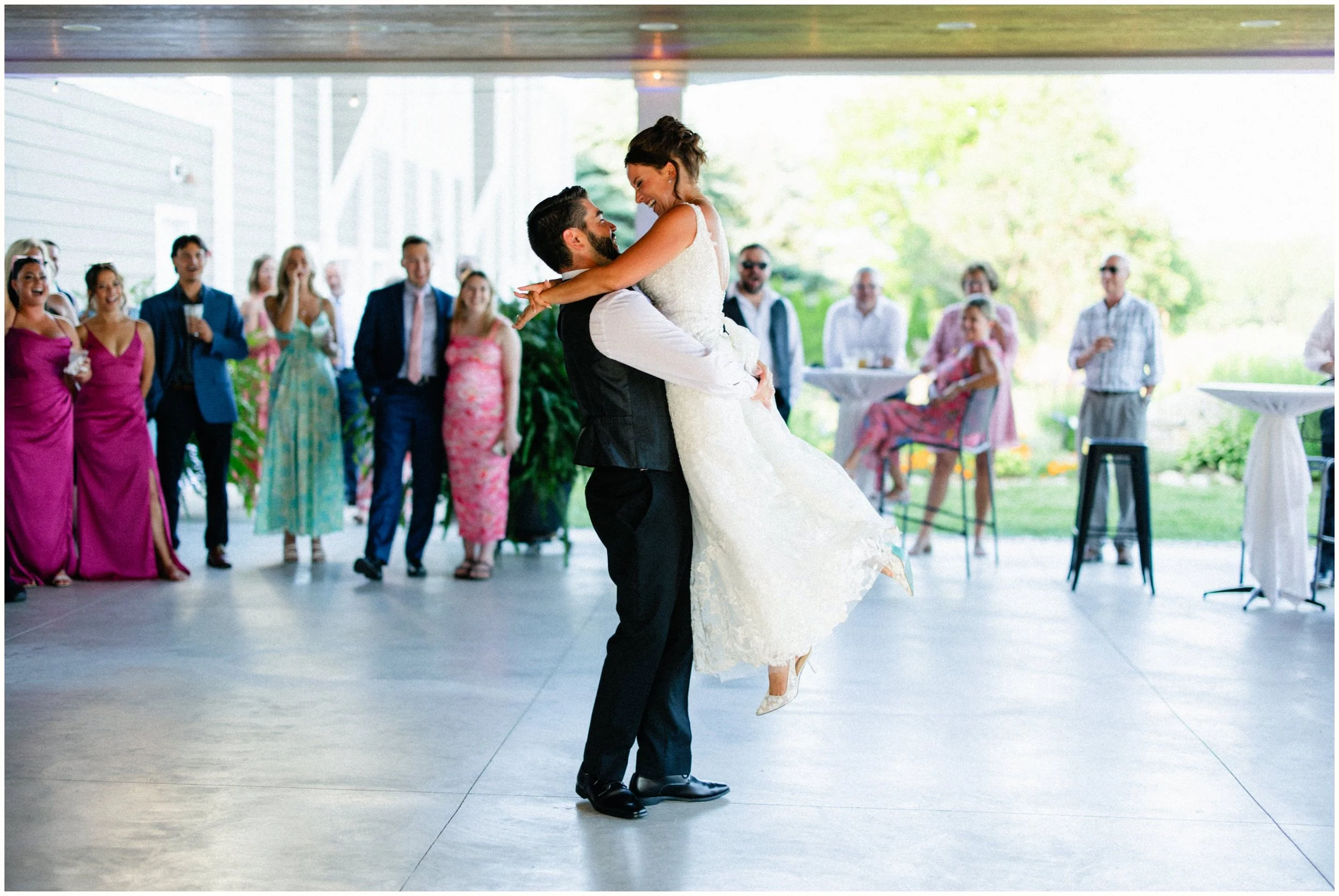 timeless wedding candids