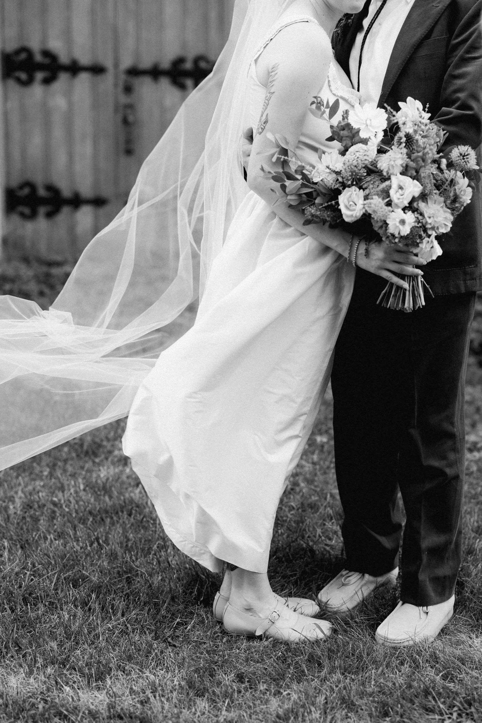 windy wedding day