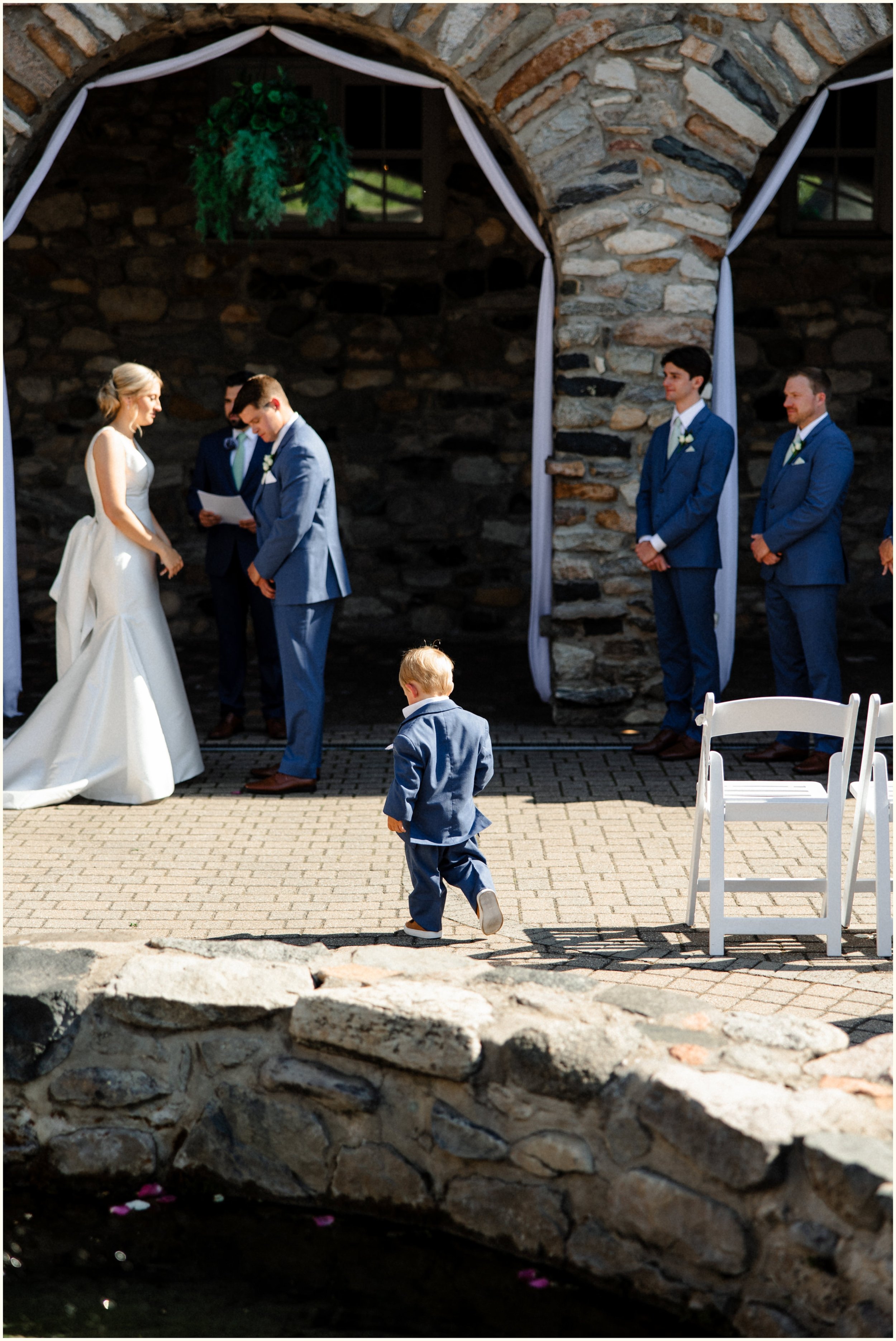 candid northern michigan wedding photographers