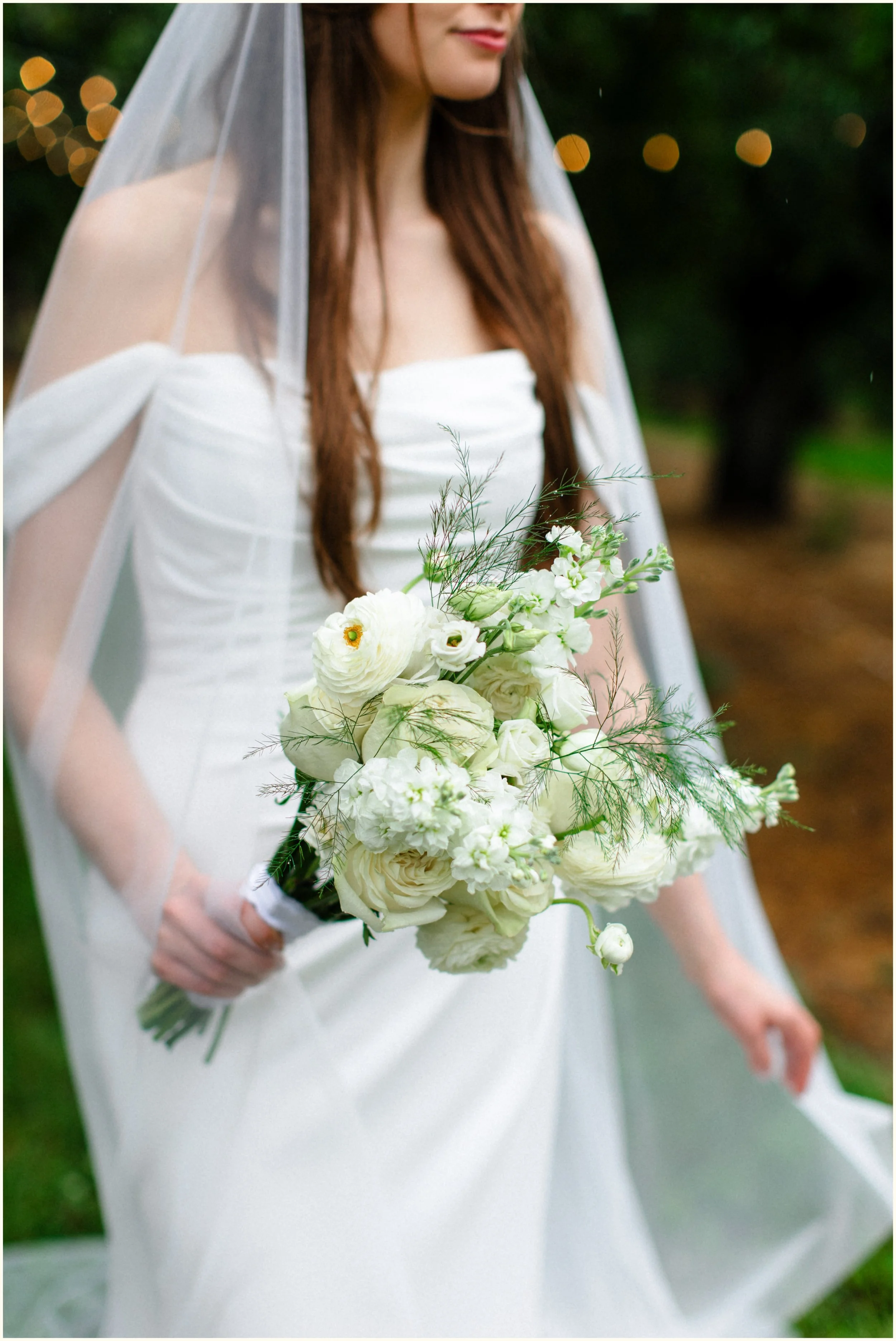simple bridal bouquet