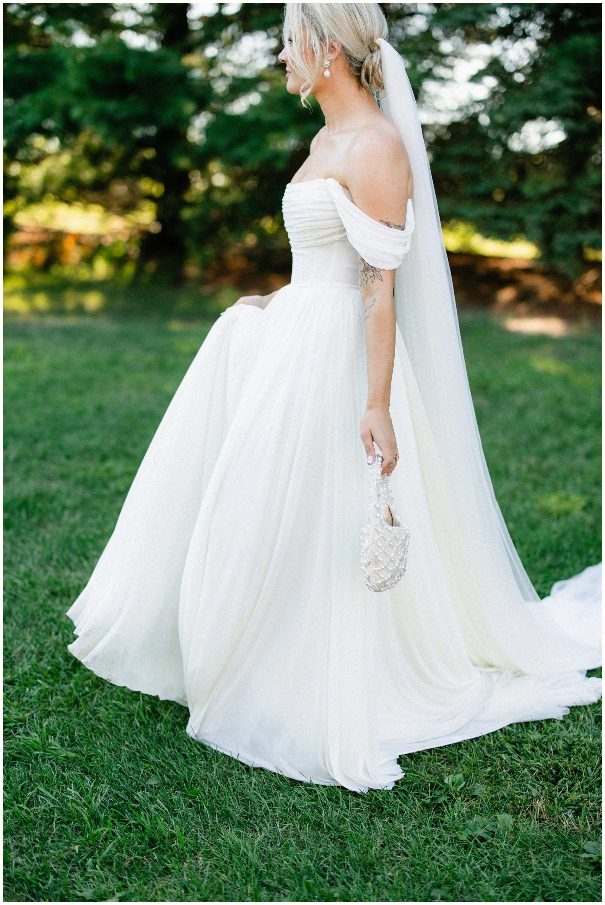 romantic bridal portraits