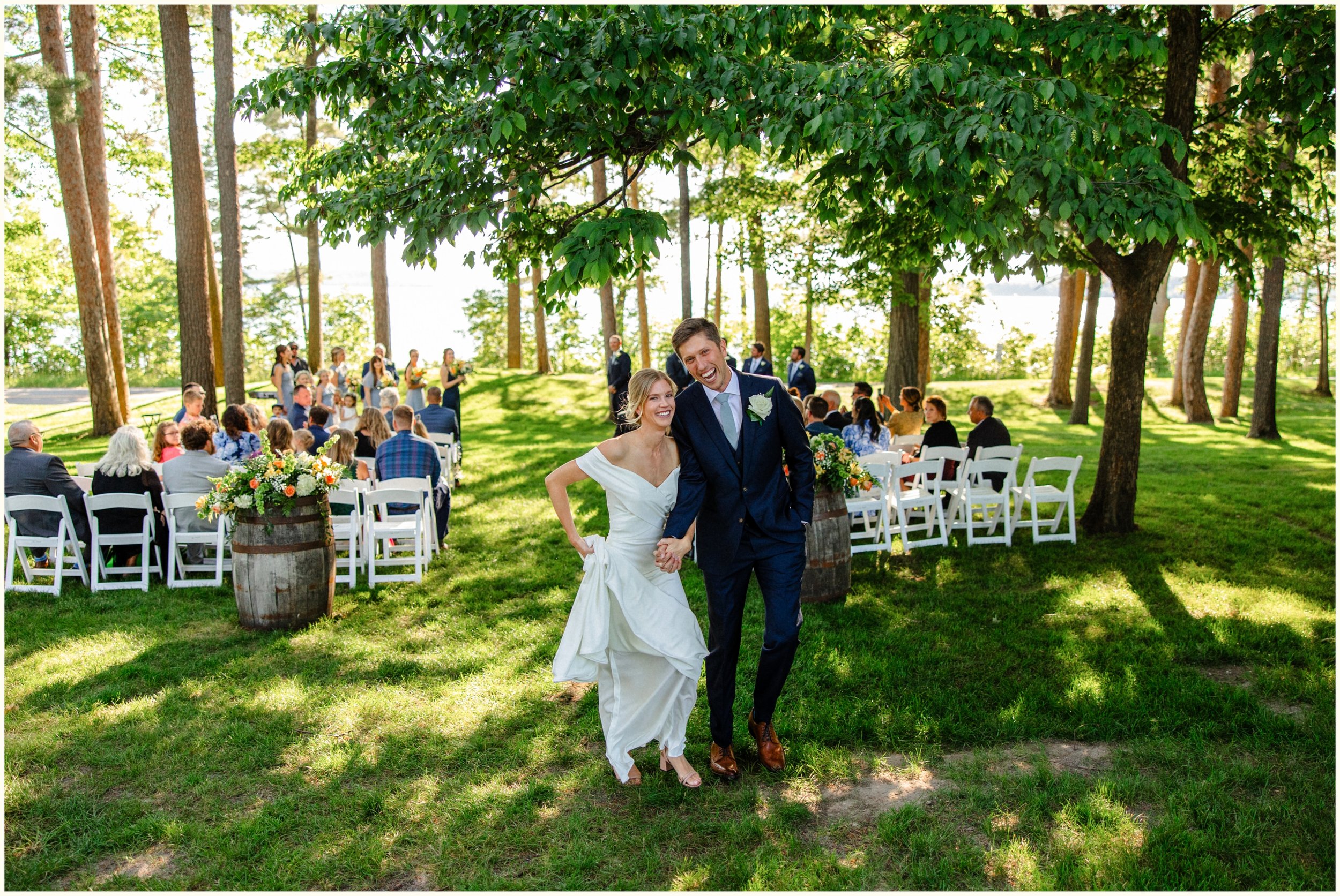candid michigan wedding photographers