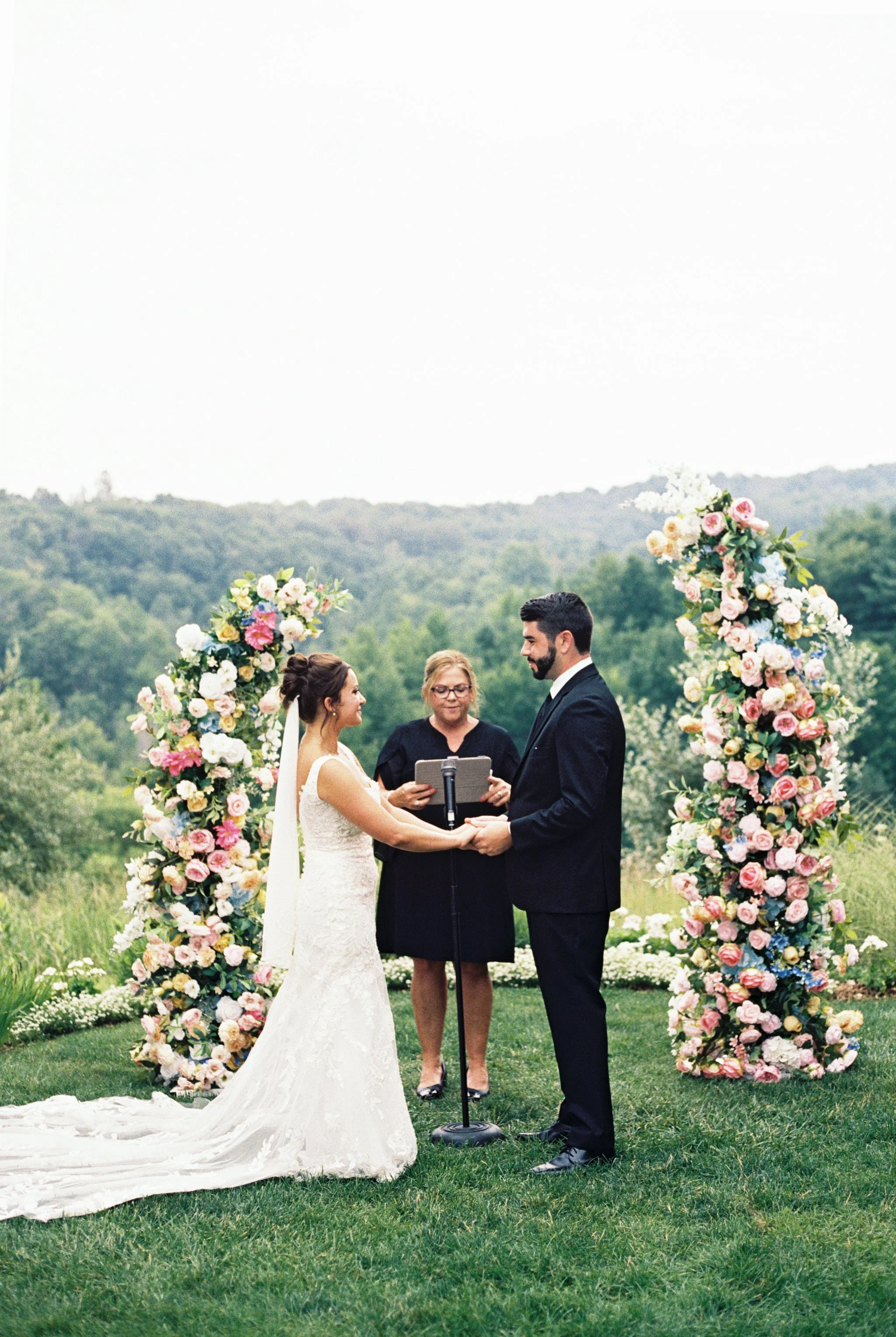jason and sarah wedding timberlee hills