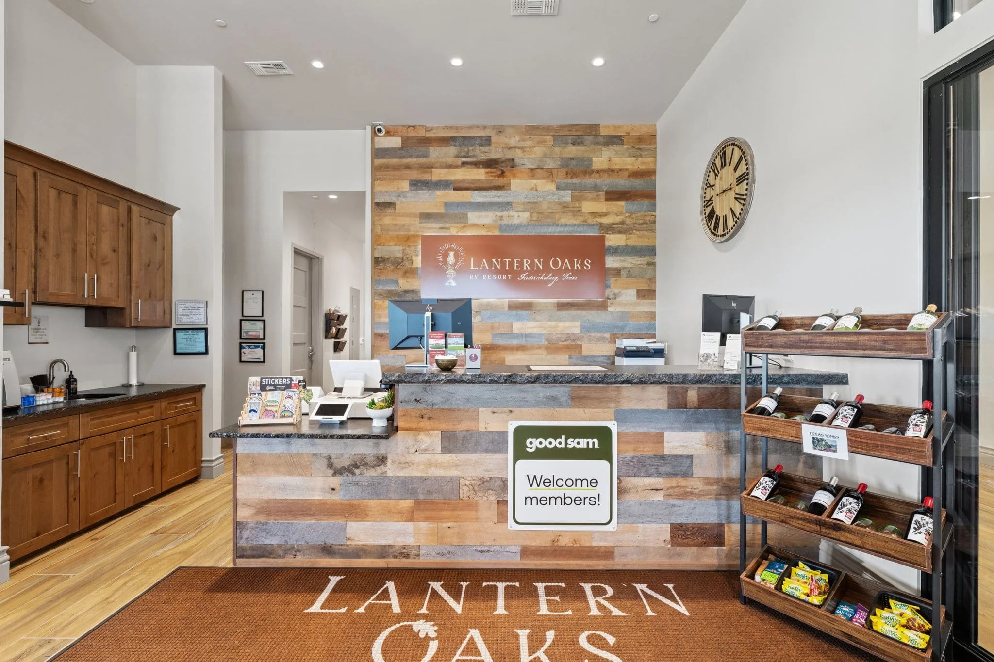 88-web-or-mls-3255-s-state-hwy-16-min.jpg