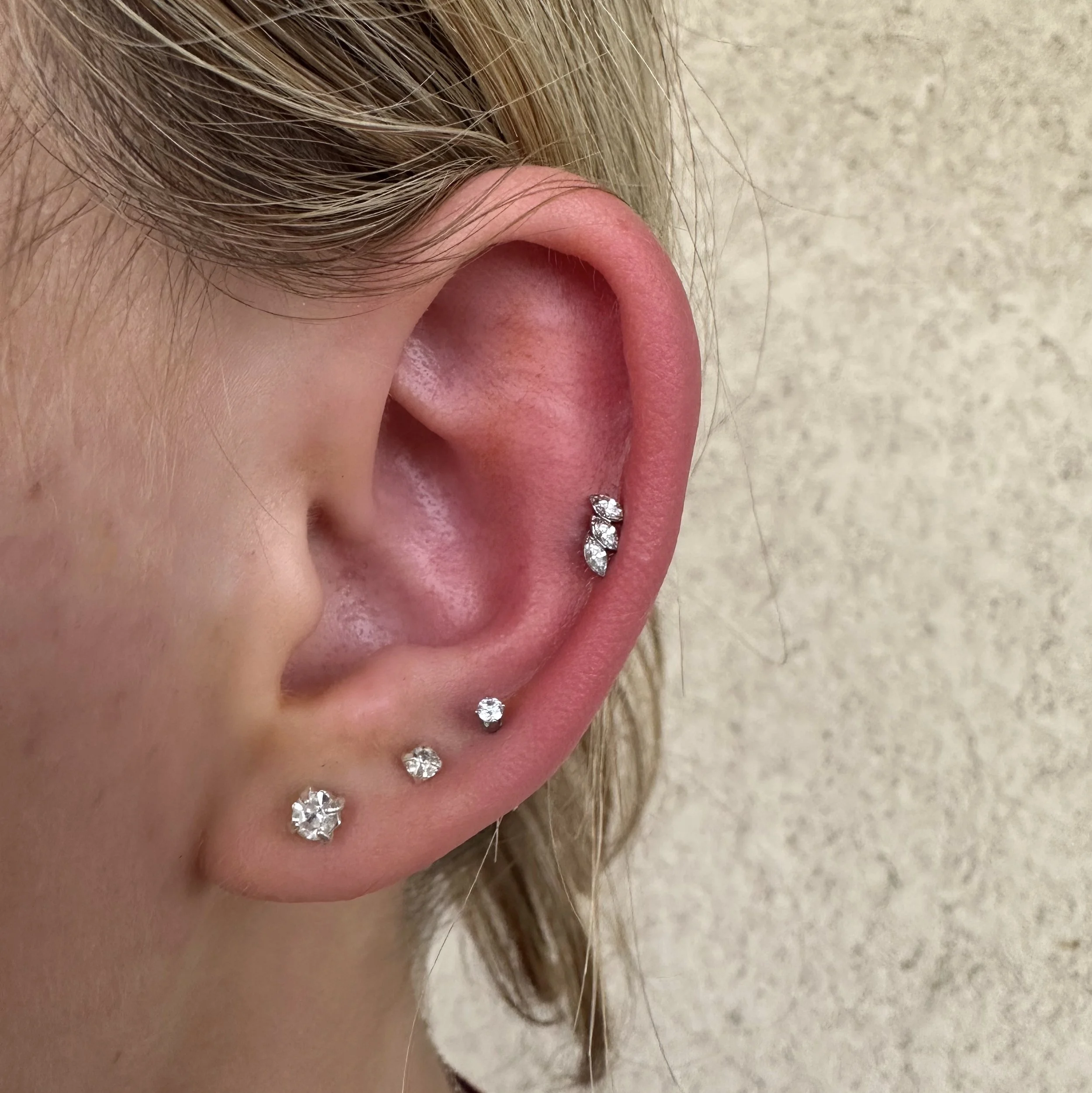 Facetune_13-07-2023-12-19-57 copy.jpg