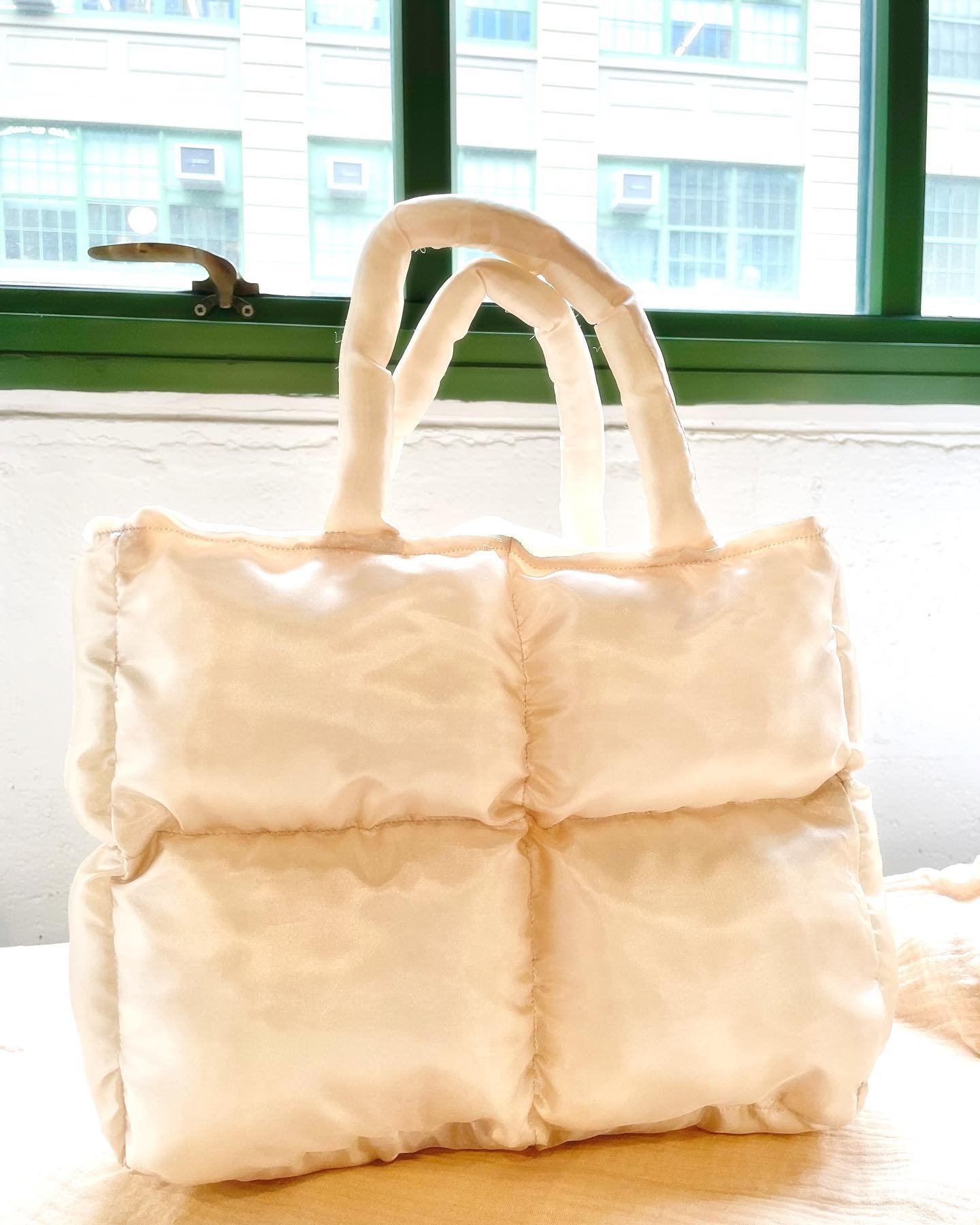 SATIN PUFFER BAG Sunday May 12th, 2024 11:30AM @bobinage_ny @japanvillagebrooklyn @industrycity Ready to elevate your sewing skills? Join our intermediate-level sewing class and learn to create a luxurious, puffy silk bag! In this hands-on workshop, 
