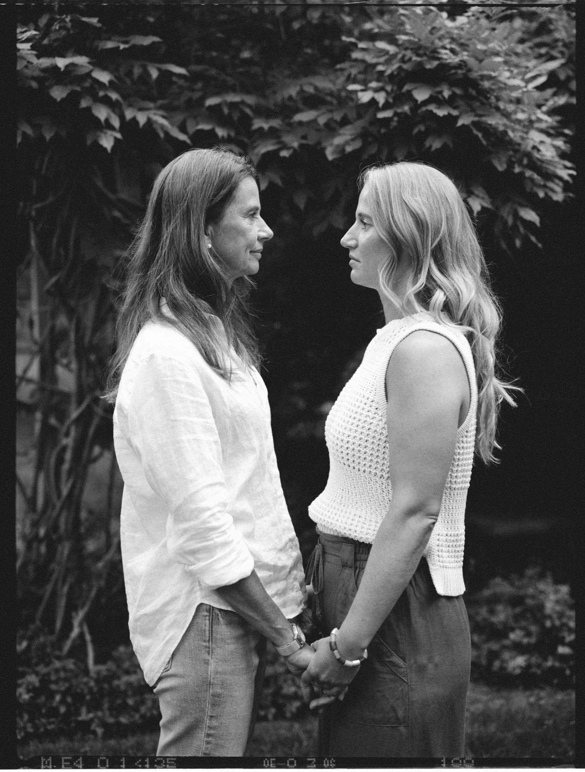 PEGGY&ELLEN_JG_MotherDaughter-033_HR_LR.jpg