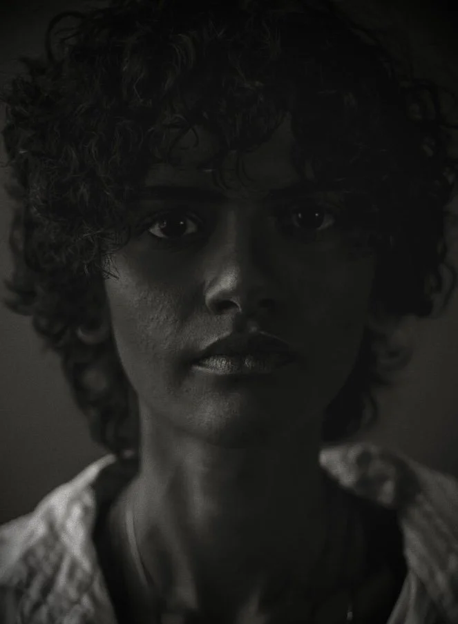 julien-james-portrait-beautiful-woman-black-and-white.jpg