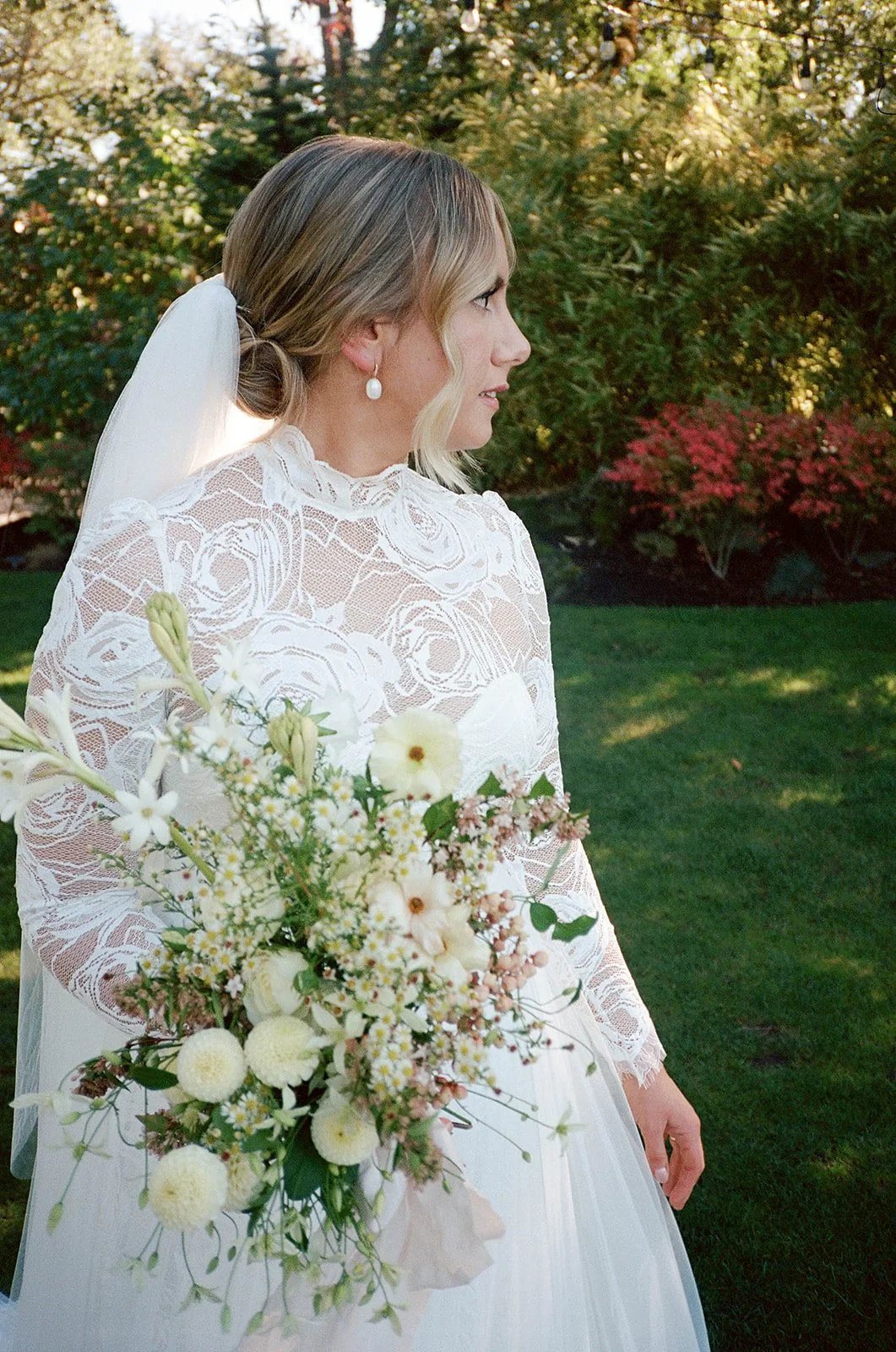 the-griffin-house-wedding-hood-river-35mm-film-111_websize copy.jpg