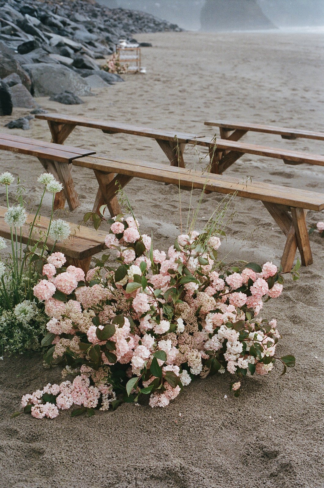 KELSEYANDANDY-oregonwedding-neskowin-ourplaace-film-madelinerosephotographyco-60_websize.jpg