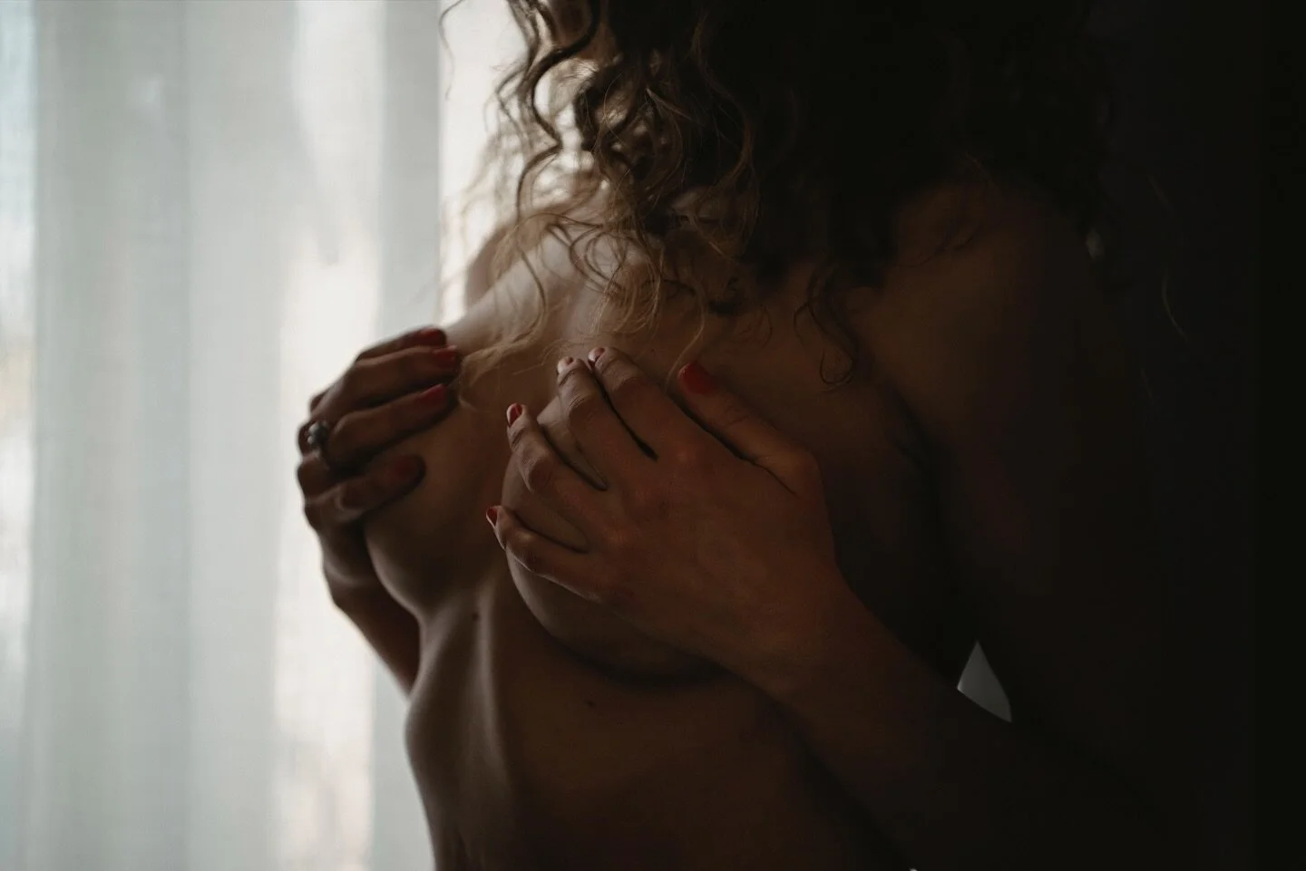 Happy Valentines day❤️ 

Valentines day er dagen for kj&aelig;rlighet, og det ogs&aring; kj&aelig;rlighet for oss selv! Minn deg selv p&aring; hvor BRA du er og v&aelig;r litt ekstra snill med deg selv i dag! Kj&oslash;p deg kake og blomster, ta deg 