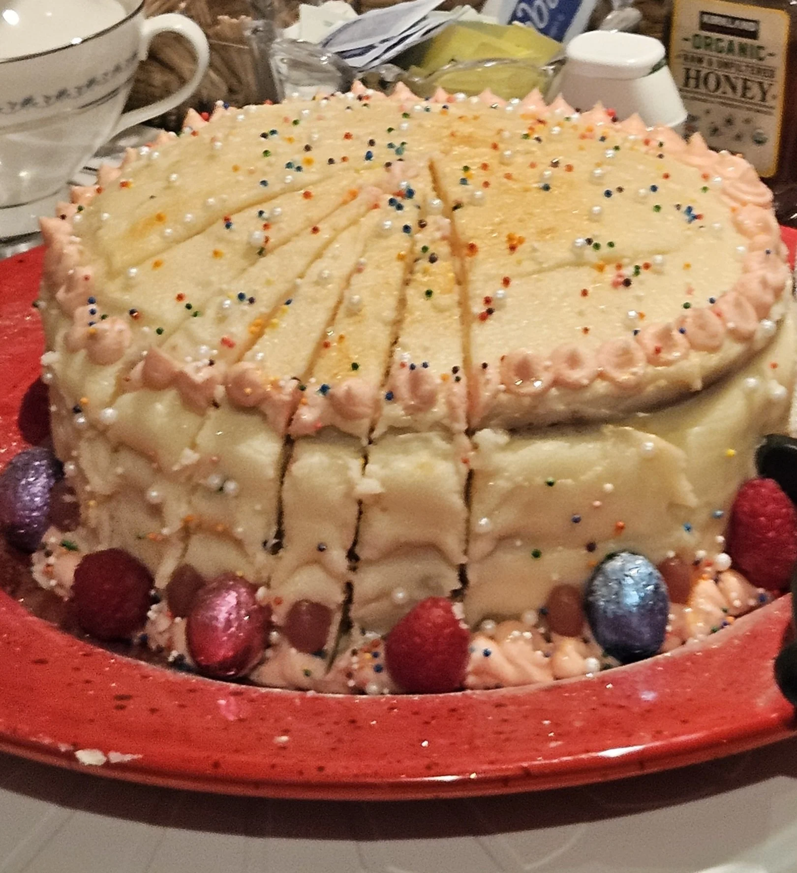 A beautiful cake in honor of Easter Sunday 2026!