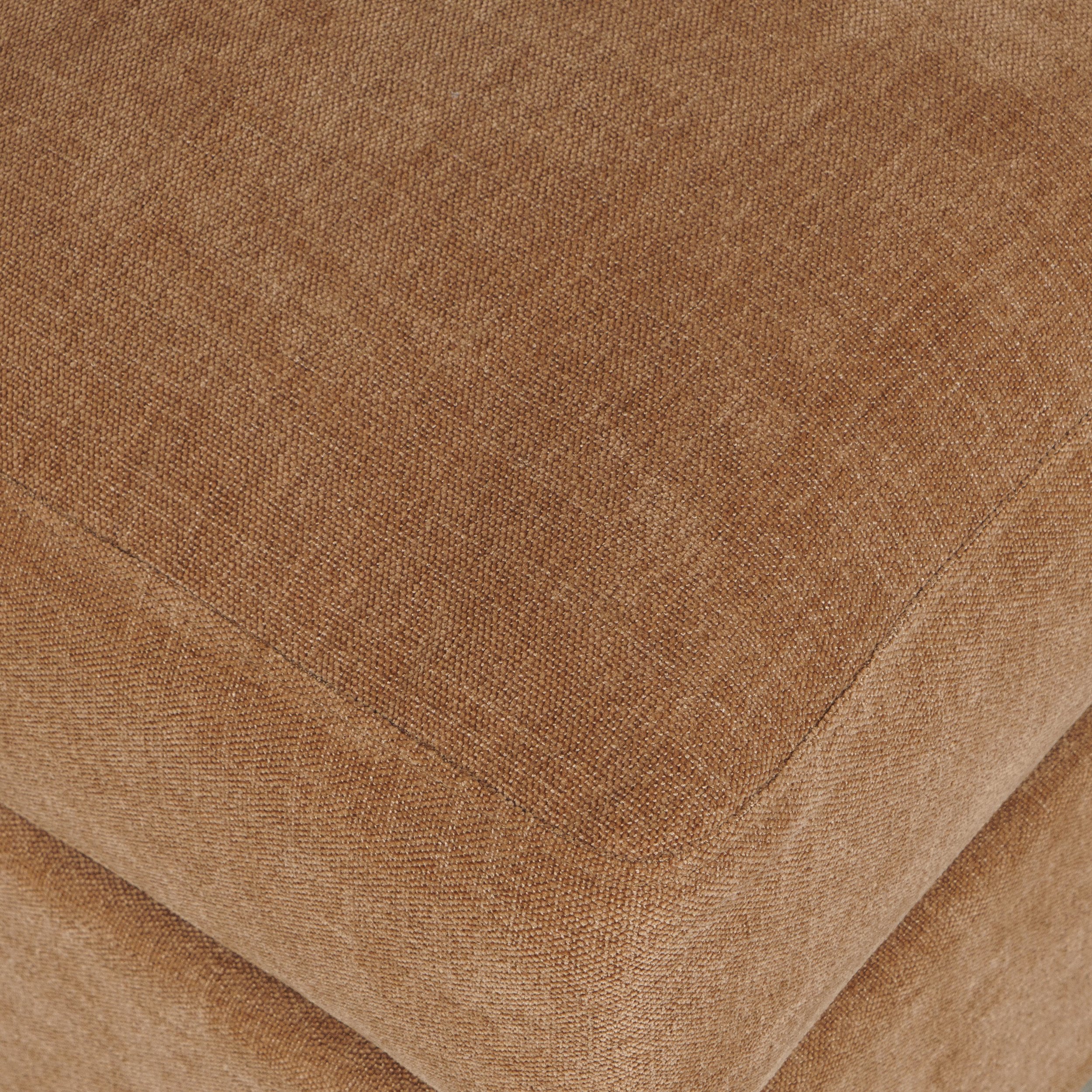2626-CRNBRICK - detail.jpg