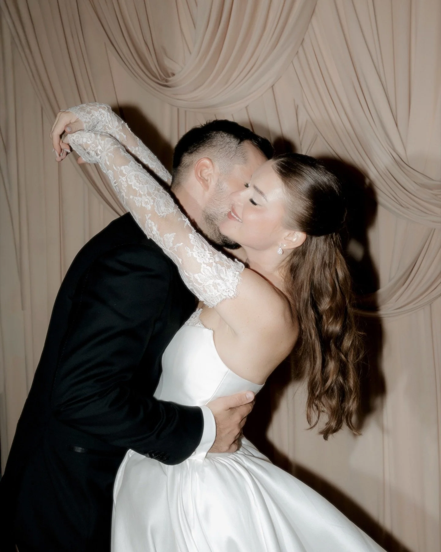 a toast to forever 🥂

videography: @closerweddingstudio
photography: @diavollerphoto 
planner: @camillevents @camitzafilip
venue: @opera_eventsoradea
cocktail bar: @tabusocialbarevents
cake &amp; desserts: @tagretti.sweetshouse
pizza bar: @thepizzal