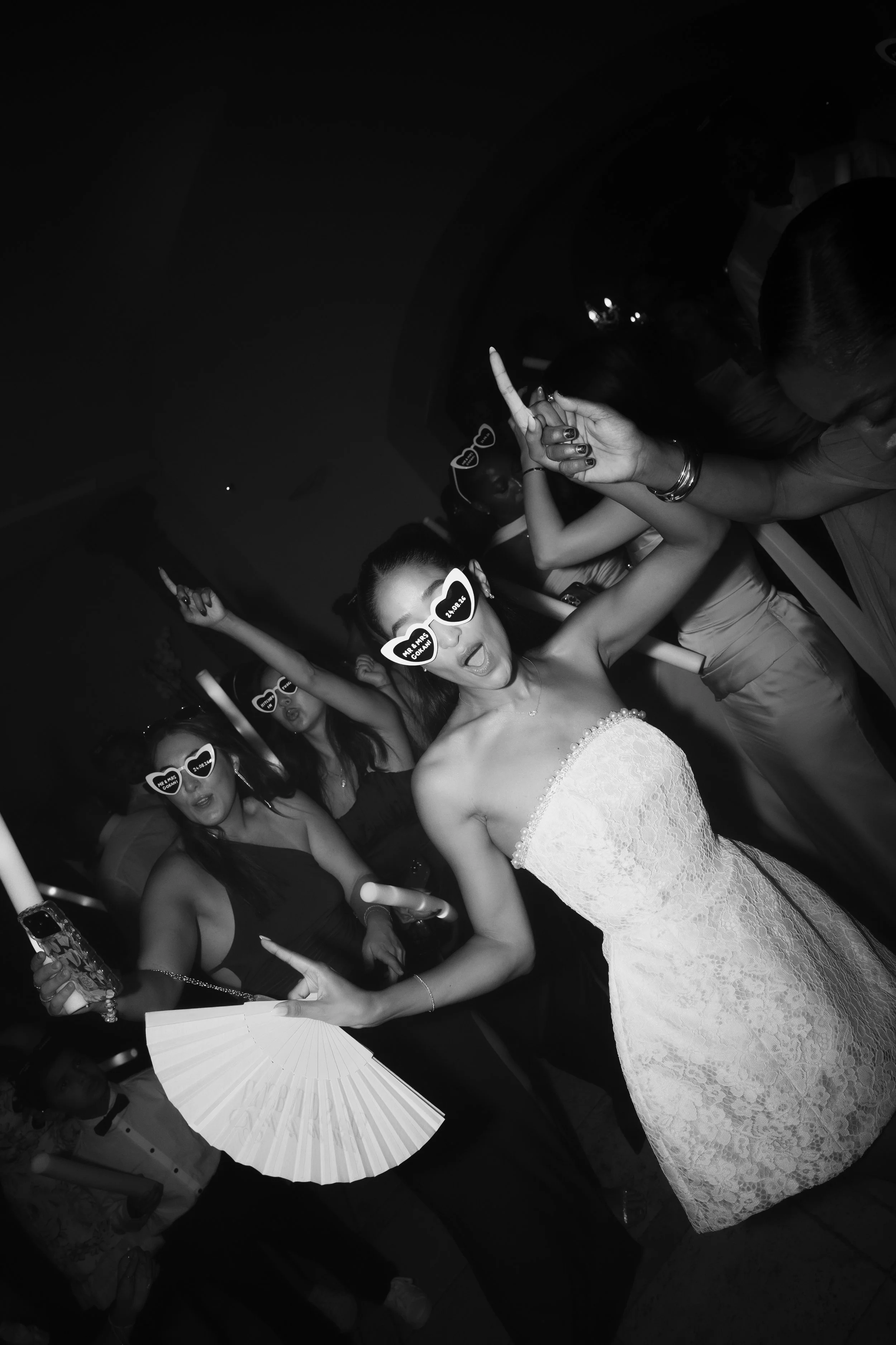 lauren_and_jay_wedding_sneakpeek_by_diavoller-64.jpg
