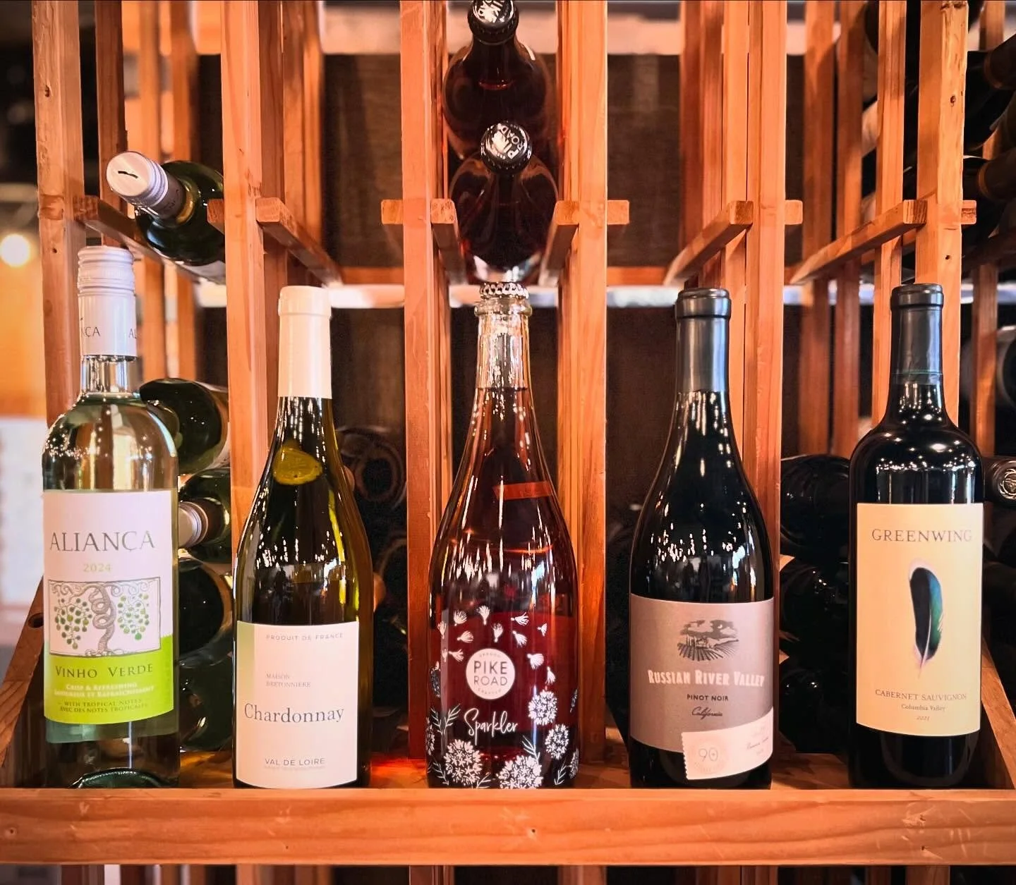 thursday: Nic&rsquo;s Picks! try some juice that Nicole digs, and she will tell you all about why! 💖🍷✨ $20 tries all five, from 4:00-7:00! #winetasting in #chesterland is always a lovely night ✨💫
