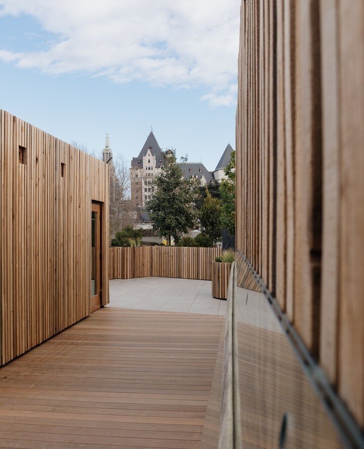 Fresh perspectives. ⁠
@fairmontempress peeking though the trees⁠
⁠
📷️ @angelmrdz⁠
⁠
#havnsaunas