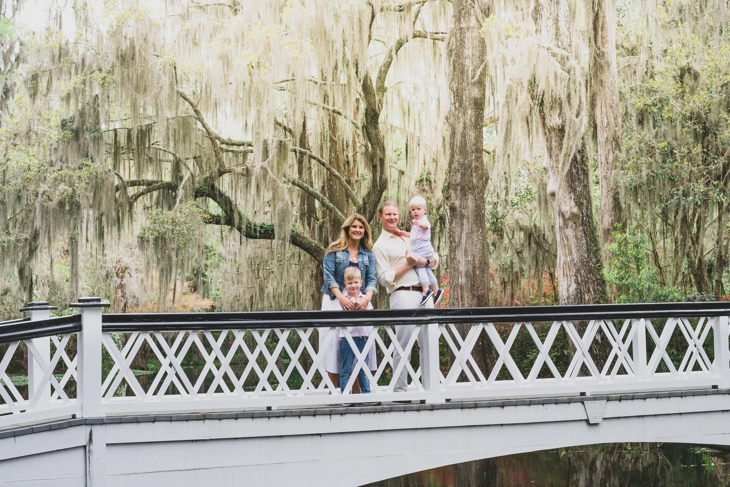 Magnolia-Plantation-Charleston-Family-Photographer-2023-min.jpg