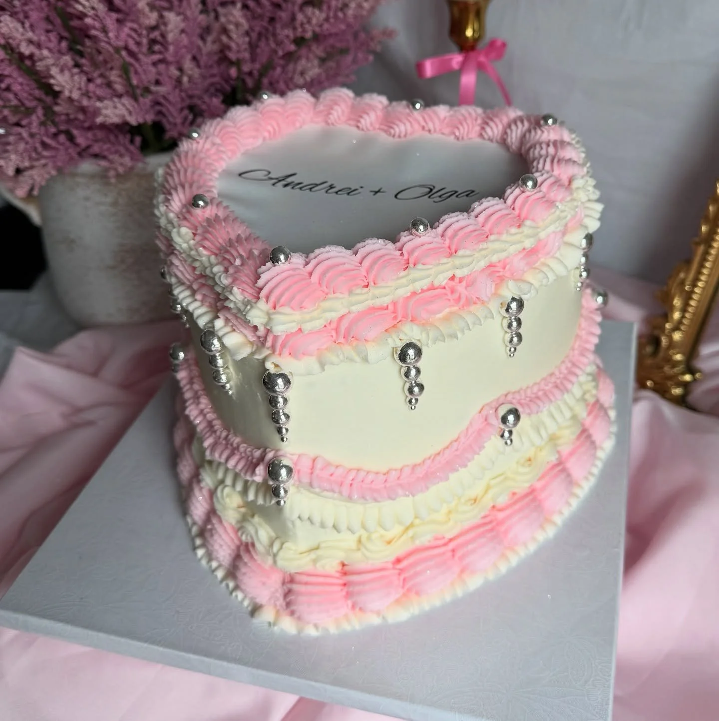 🤍 Anniversary Cake 🤍

A very special cake for an anniversary, 8 inch 2 layer cake with pearl drop sprinkles and of course a lot of ruffles. 

#deliciousnessbakery #pinkheartcake #pinkcake #houstoncakes #houston #bakernearme #homebaker #supportingsm